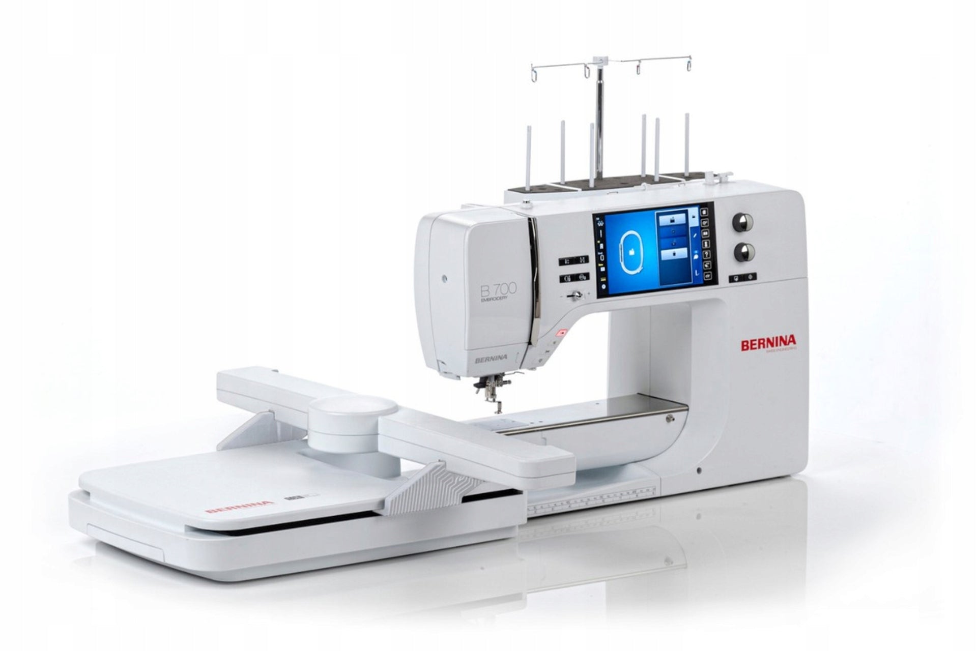Computer embroidery machine BERNINA B700 - Embroidery 40x21cm, speed 1000 injections/min Manufacturer code B700