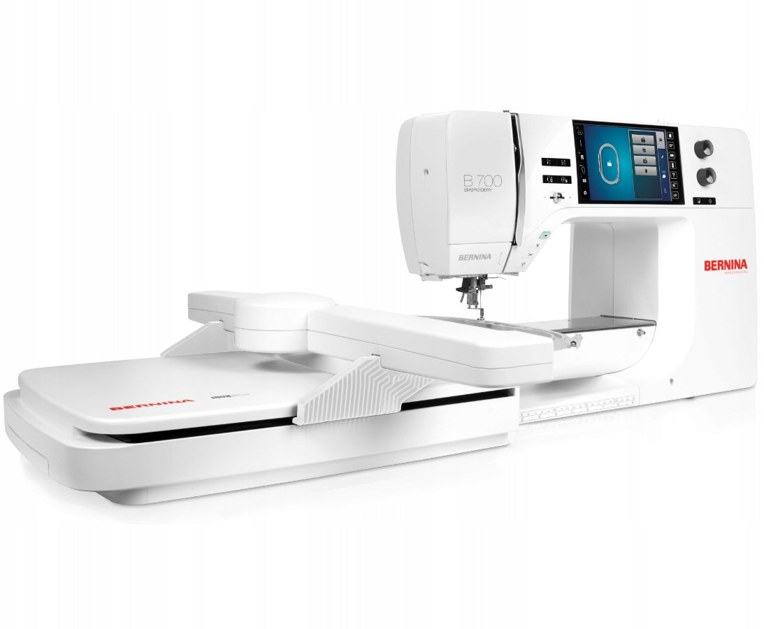 Computer embroidery machine BERNINA B700 - Embroidery 40x21cm, speed 1000 injections/min