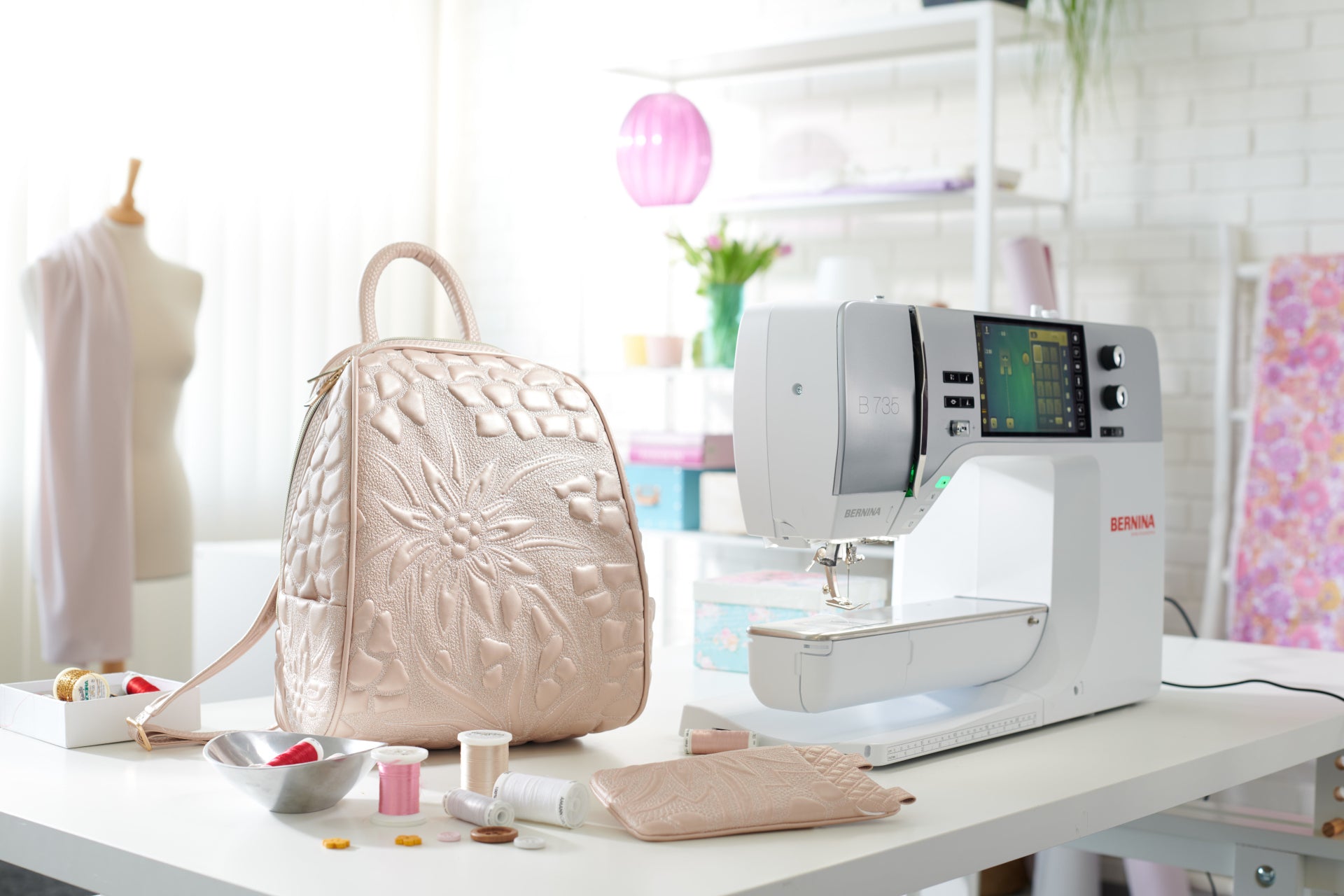 Computer sewing machine BERNINA B735 Swiss Excellence! Model 735