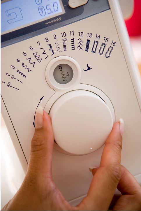 Computer sewing machine Brother NV15 + sewing courses Manufacturer code NV15