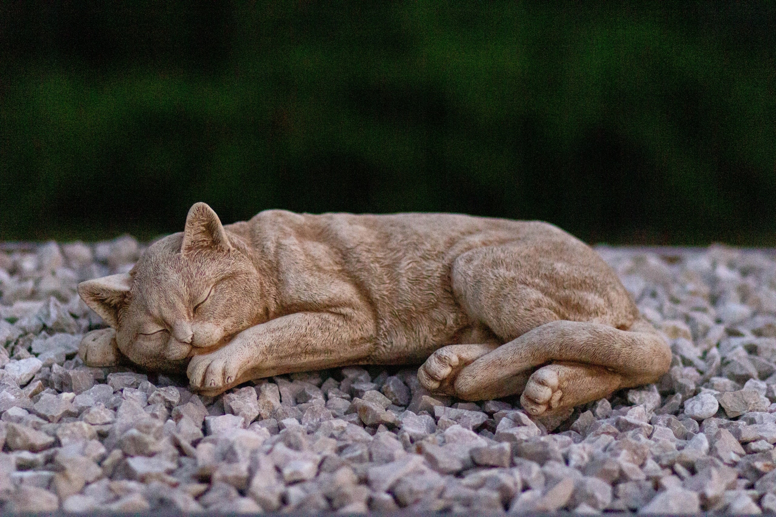 Concrete Garden Figure Cat Sleeping Figurines for Cat Tombstone Ornament Manufacturer ART-BET