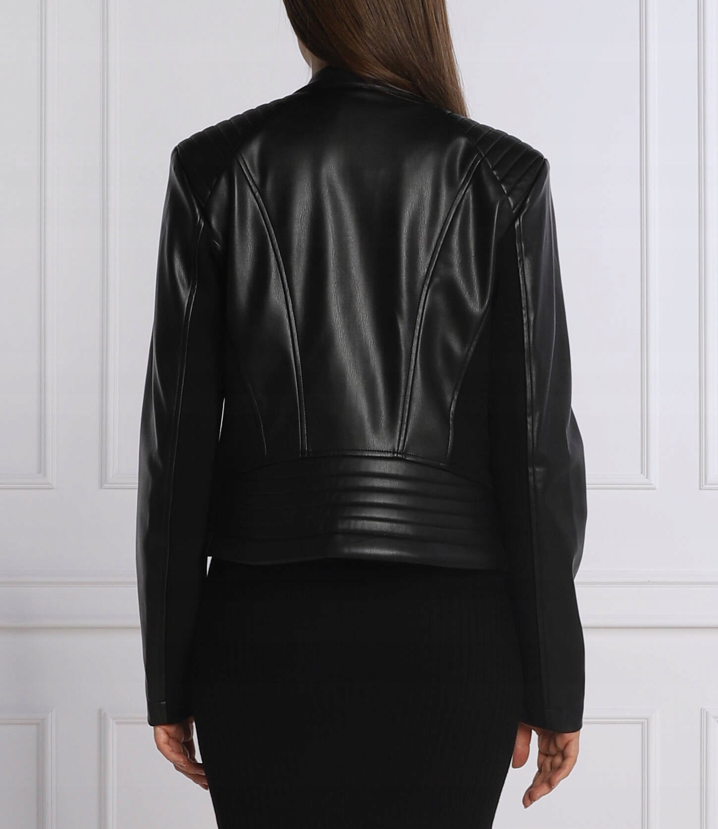 Guess striukė moterims 369824, juoda