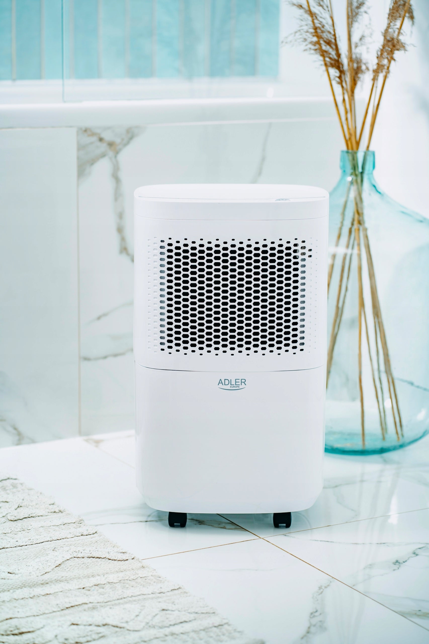 DEHUMIDIFIER ELECTRIC MOISTURE ABSORBER HOUSEHOLD EFFICIENT 10l/24h Model AD 7917