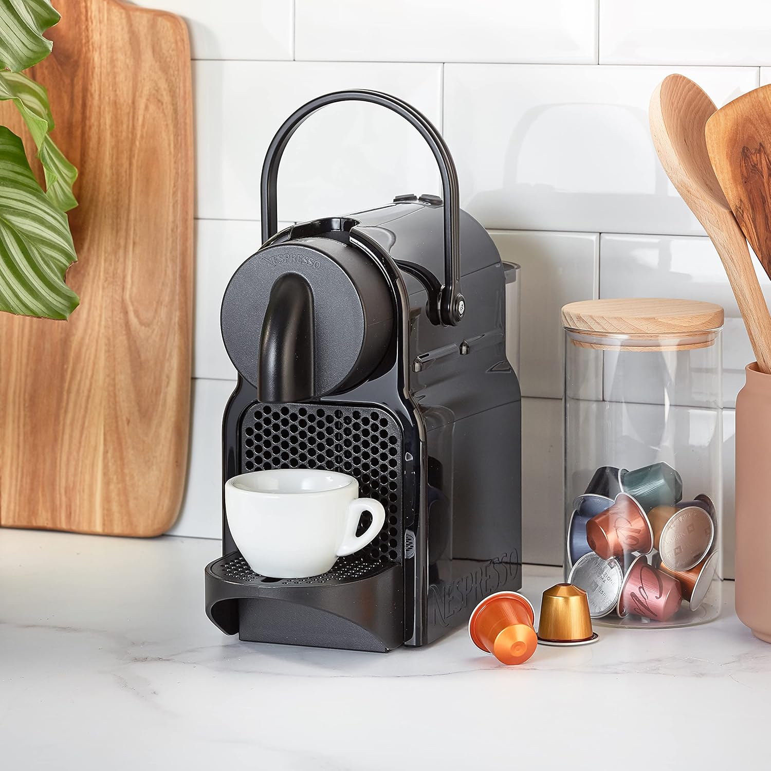 DELONGHI INISSIA 19BAR 1260W BLACK CAPSULE COFFEE MAKER Packaging status original