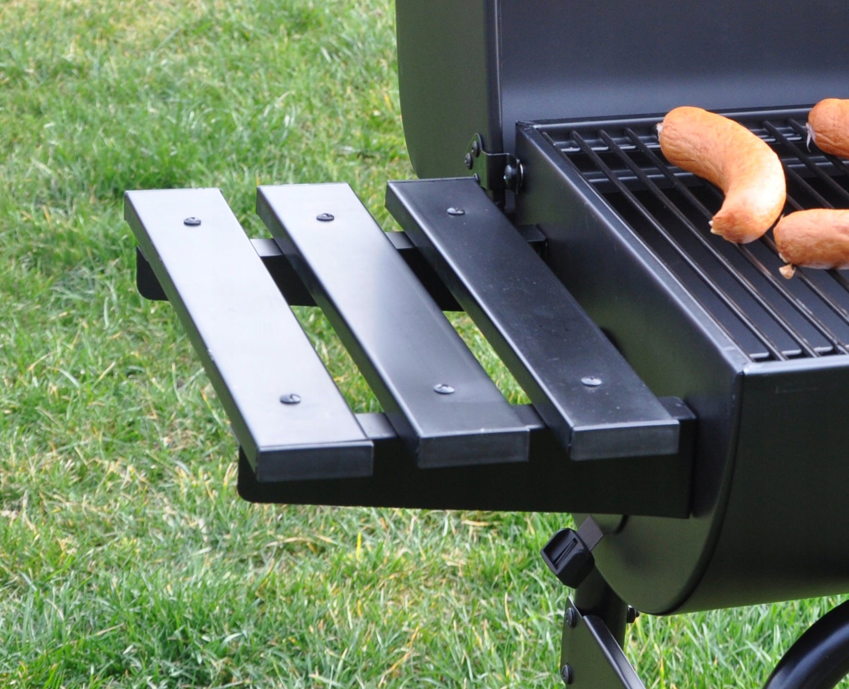 DELUX GARDEN CHARCOAL GRILL WITH CHIMNEY 47x35,5 Grill height 120 cm