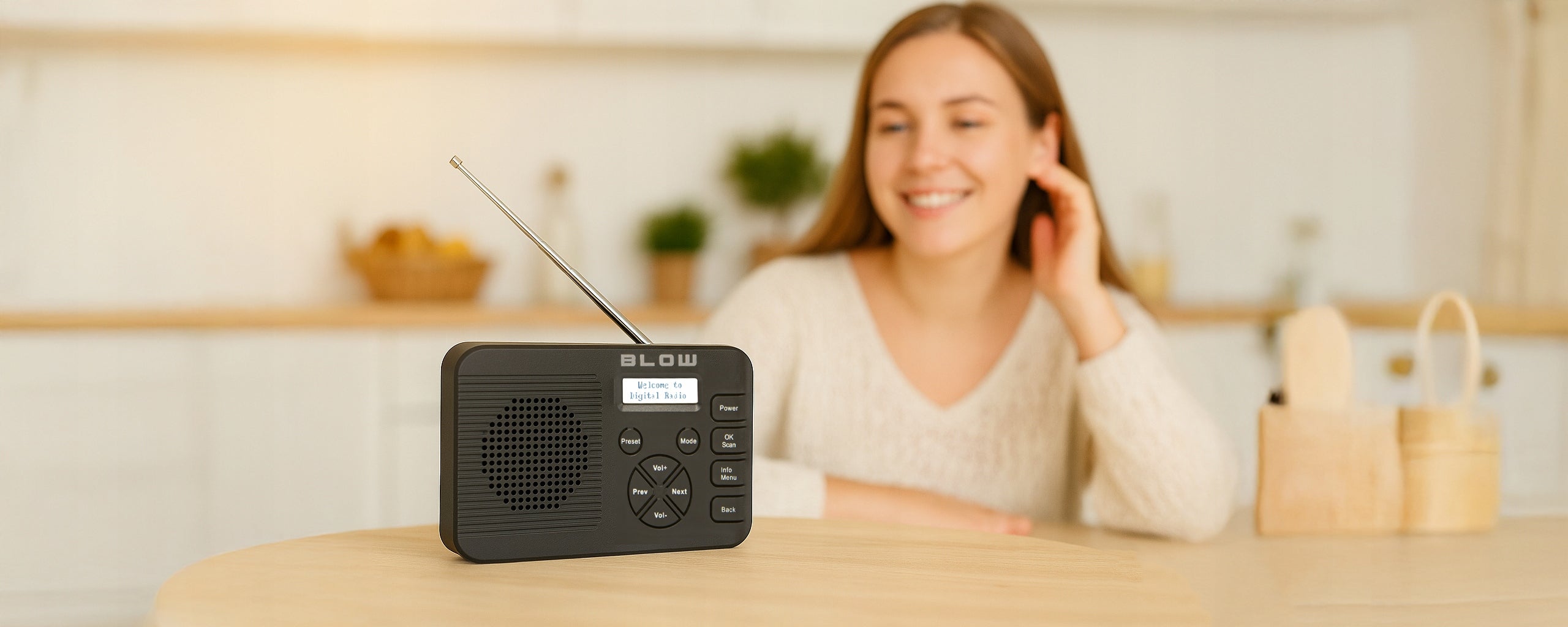 DIGITAL KITCHEN RADIO CONSTRUCTION PORTABLE LCD BLUETOOTH DAB+ FM AUX USB-C Manufacturer code 77-574#