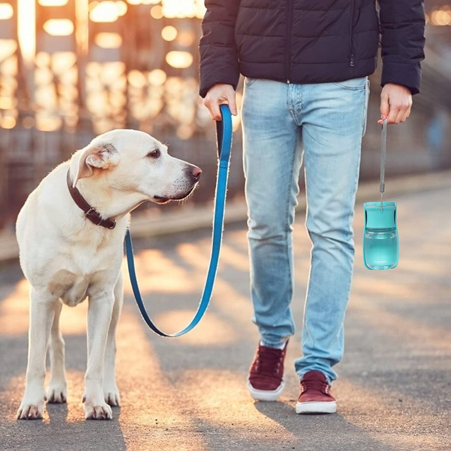 DOG TRAVEL BOTTLE DRINKER WATER BOWL PORTABLE FOR WALKING WATER BOTTLE Material made from a synthetic material