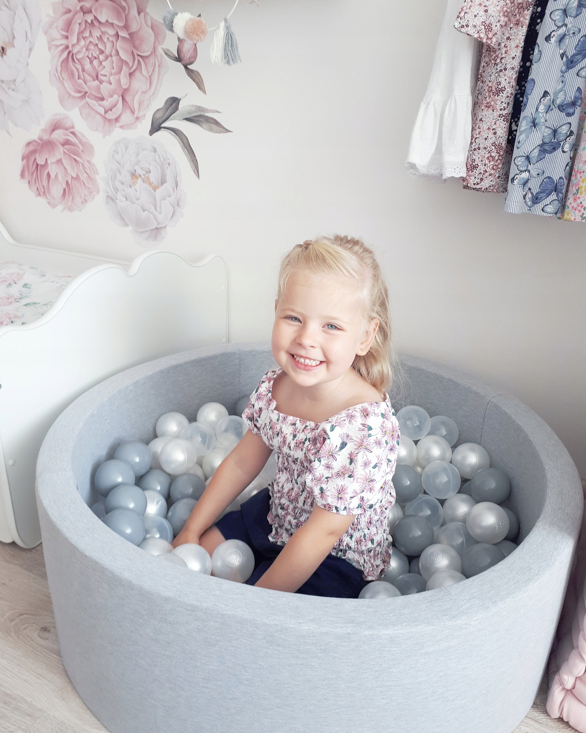 DRY POOL 90x30 with balls 200 balls Manufacturer code SEL-OK30D-015
