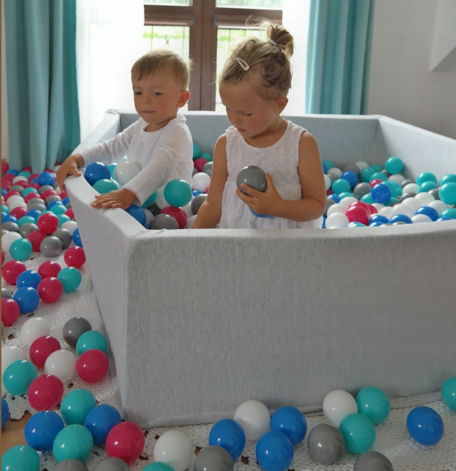 DRY POOL Square 120x120cm 900 Balls Grey/White Sky Rose Grey Turquoise Packaging status original