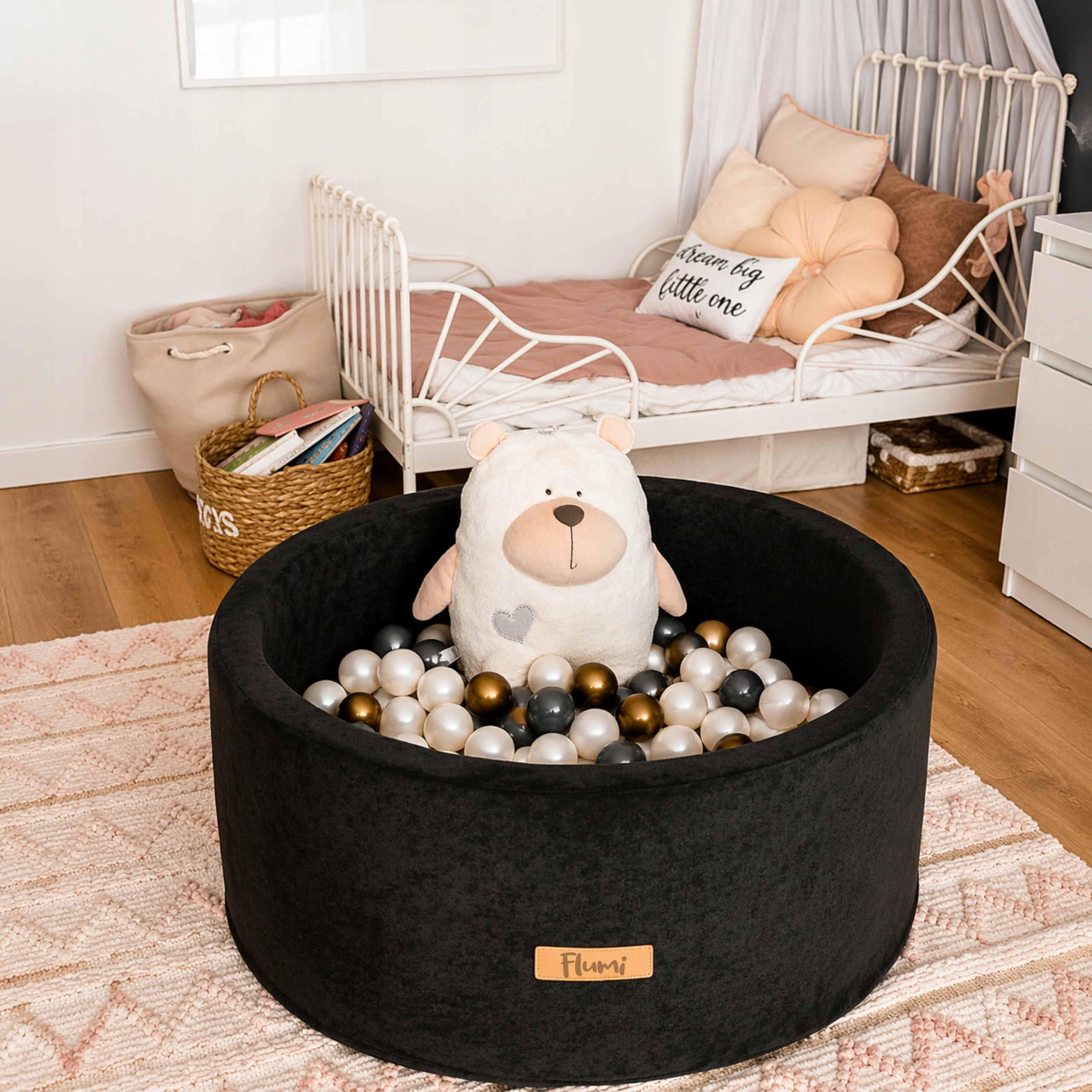 DRY POOL WITH 200 BALLS ENGRAVED FREEBIE BLACK 90X40 COLORS FLUMI Kid's age 6+ months
