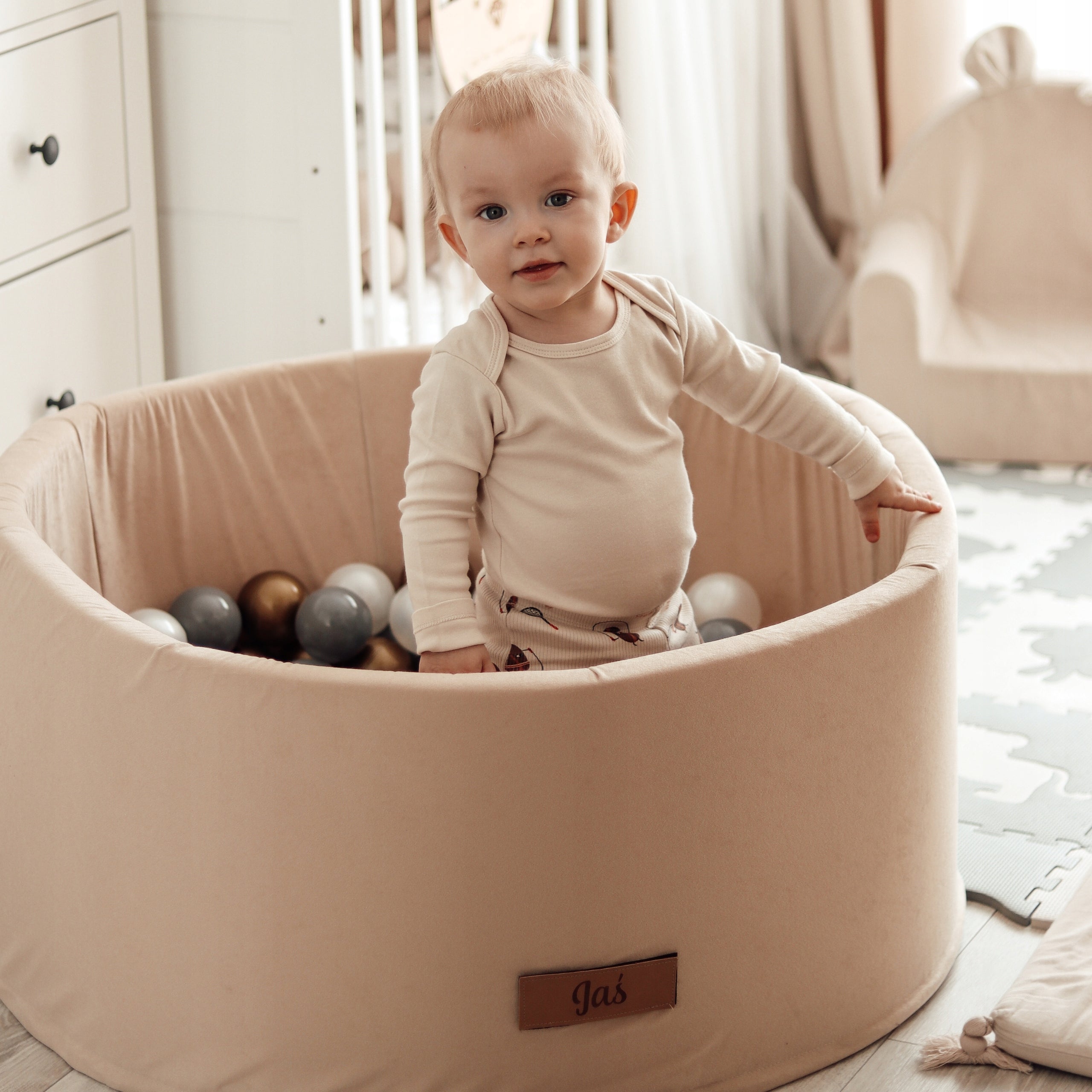 DRY POOL WITH BALLS 200 BALLS BEIGE 90X40 WITH ENGRAVING FREEBIE COLORS FLUMI Character/Title none