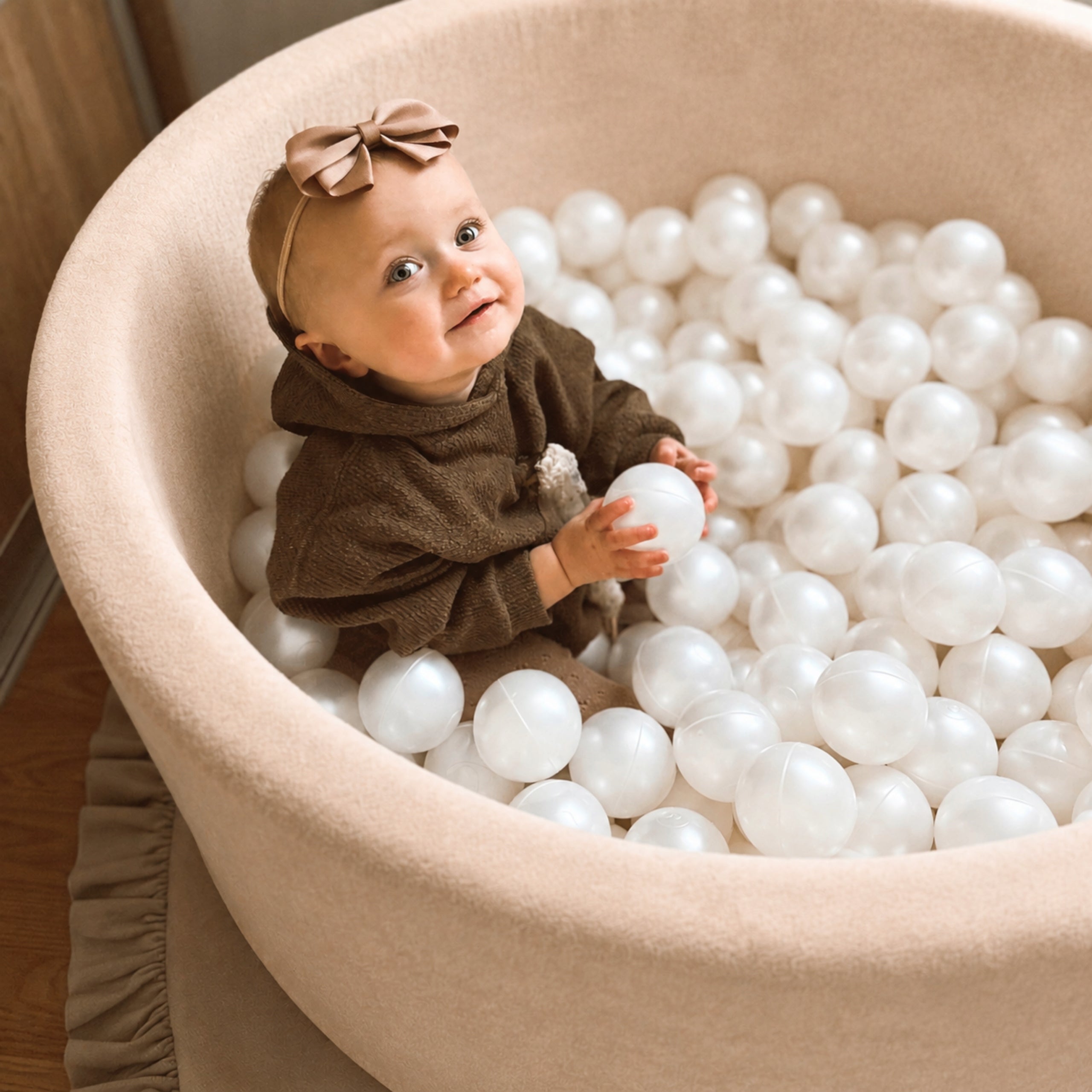 DRY POOL WITH BALLS 200 BALLS BEIGE 90X40 WITH ENGRAVING FREEBIE COLORS FLUMI Product width 90 cm