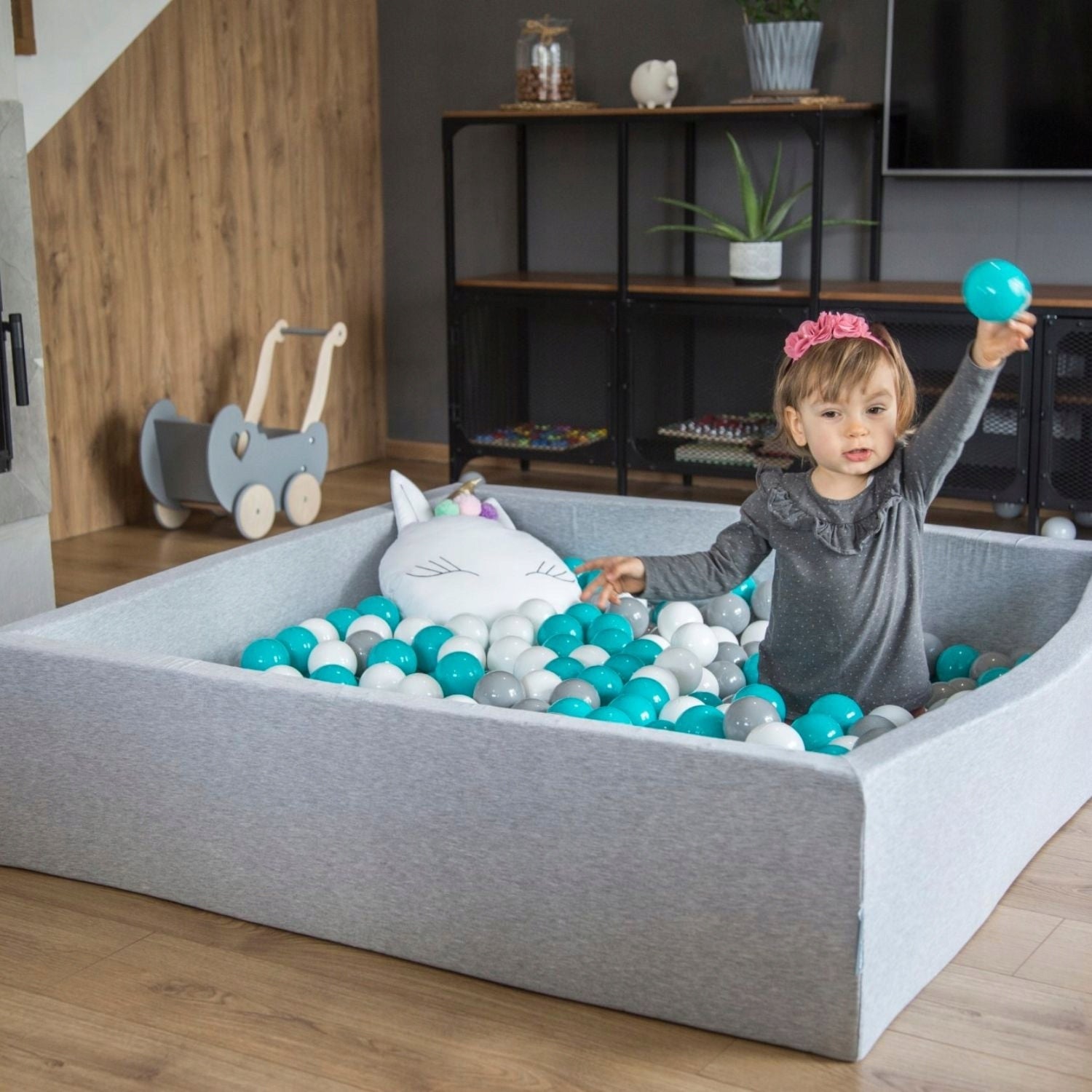 DRY SWIMMING POOL FOR CHILDREN LARGE 120x30 square 300 balls KiddyMoon Brand KiddyMoon