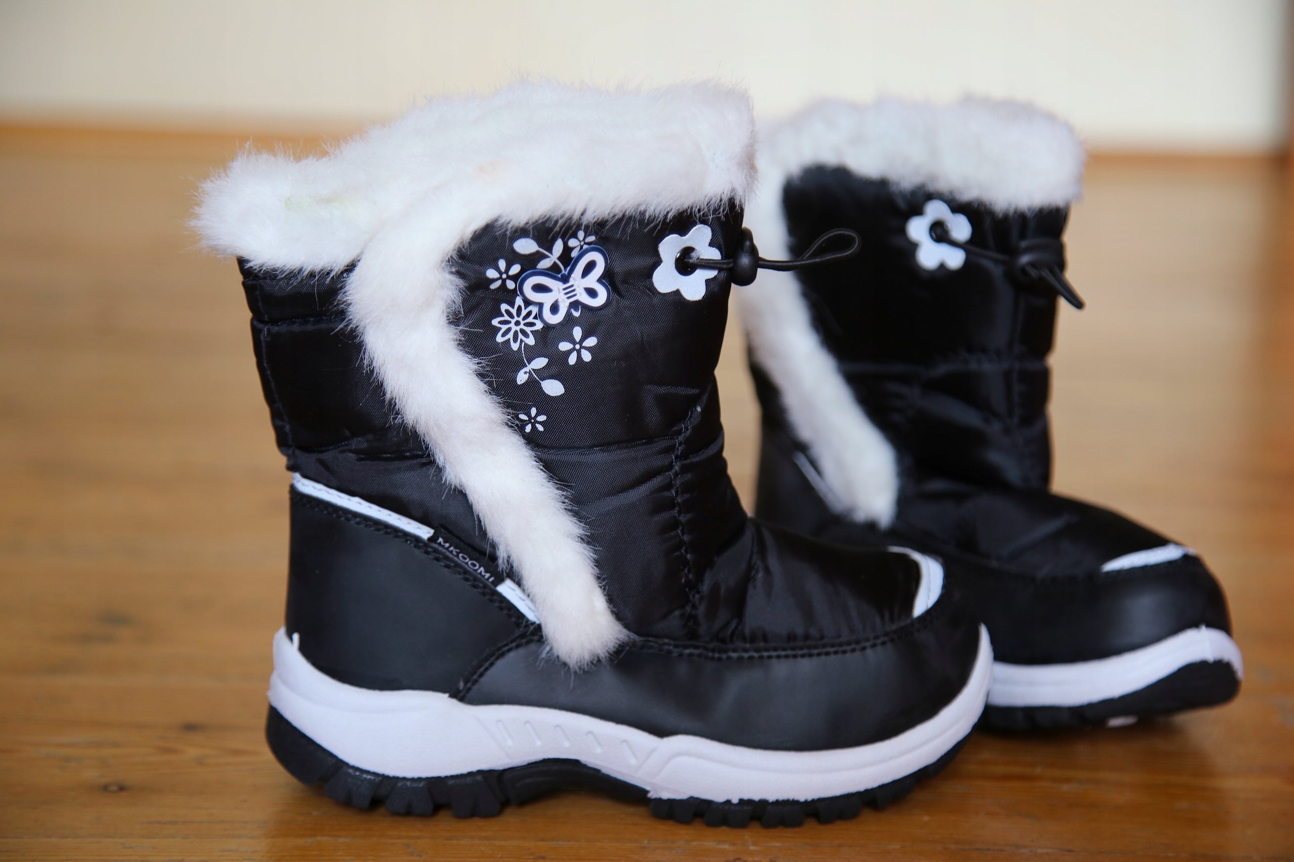 Mkoomi Schneestiefel für Kinder mit Klettverschluss, schwarz
