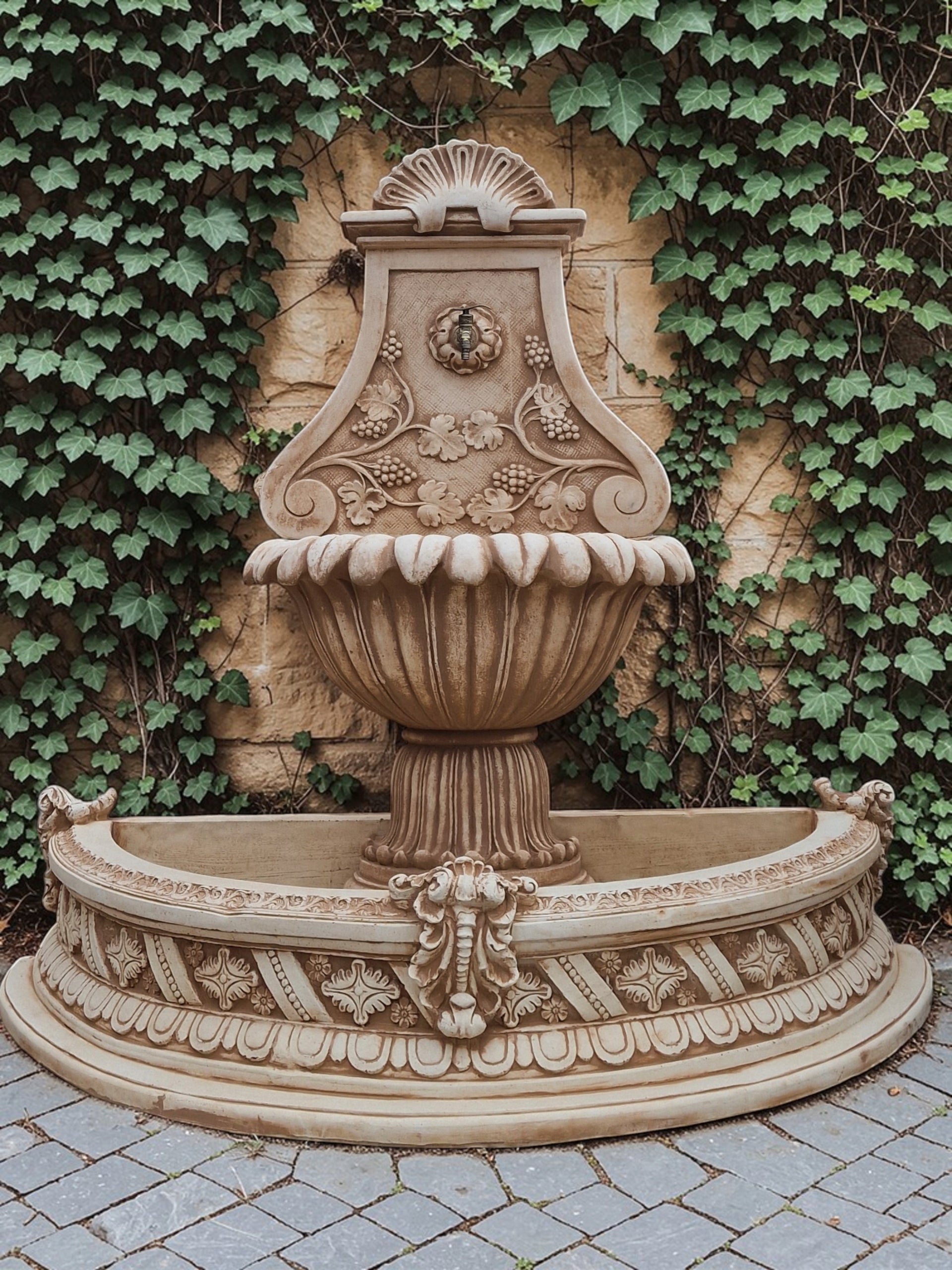 Dakota fountain water pool with bottom bucket White Cement Ag-Bet