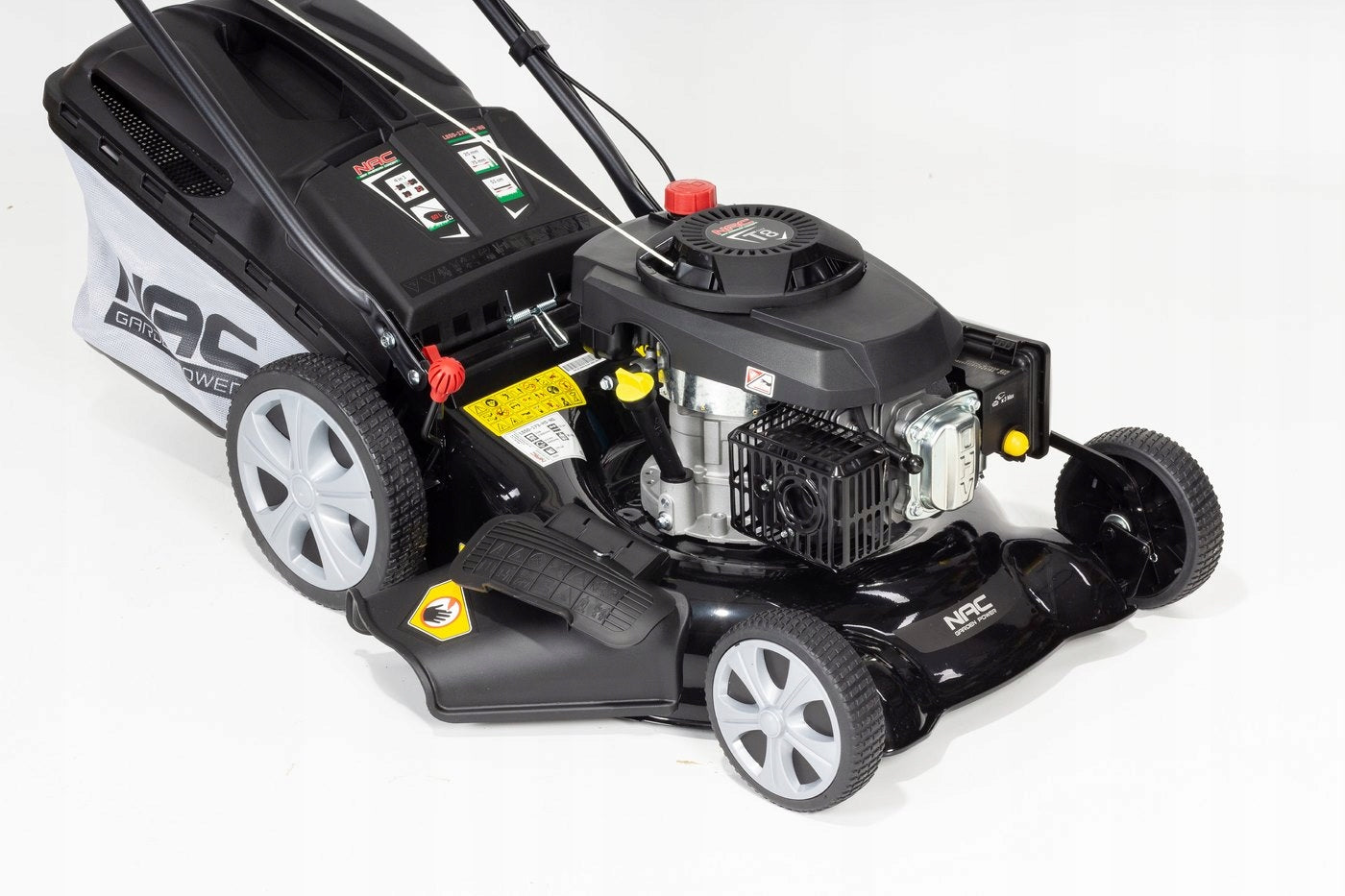 Diesel mower with drive NAC 173 cm3 GRINDING SIDE EJECTION 5in1 60 l Internal combustion engine power 5.75 KM