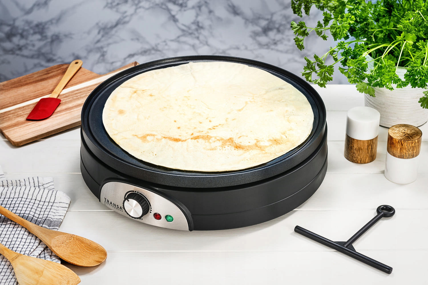 Double Sided Pancake Maker 2in1 Pancakes and Pancake Thermostat TRANSA XXXL 1500W Dominant color black