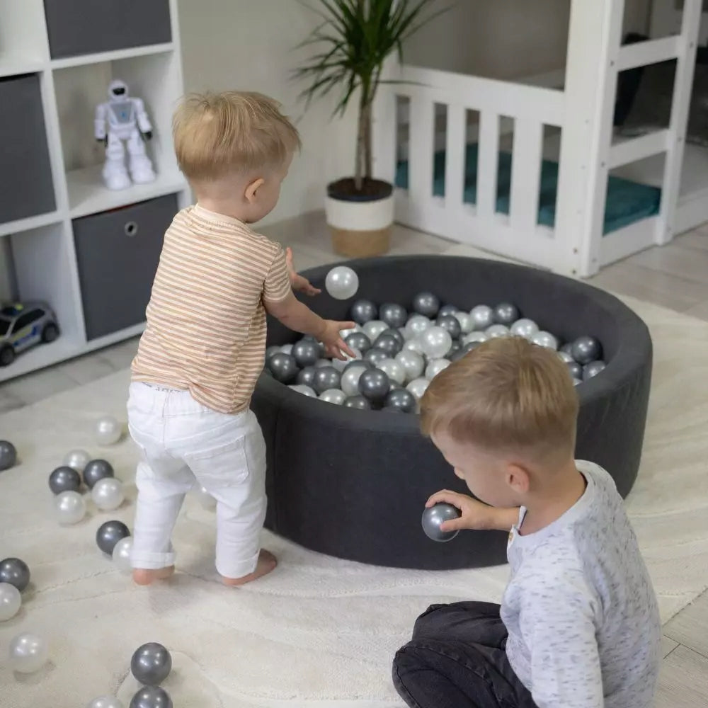 Dry Pool + 200 Balls 90x30cm For Children Graphite Velvet Polish Sewing Information regarding product safety and compliance For use under direct adult supervision Includes a toy. Adult supervision is recommended