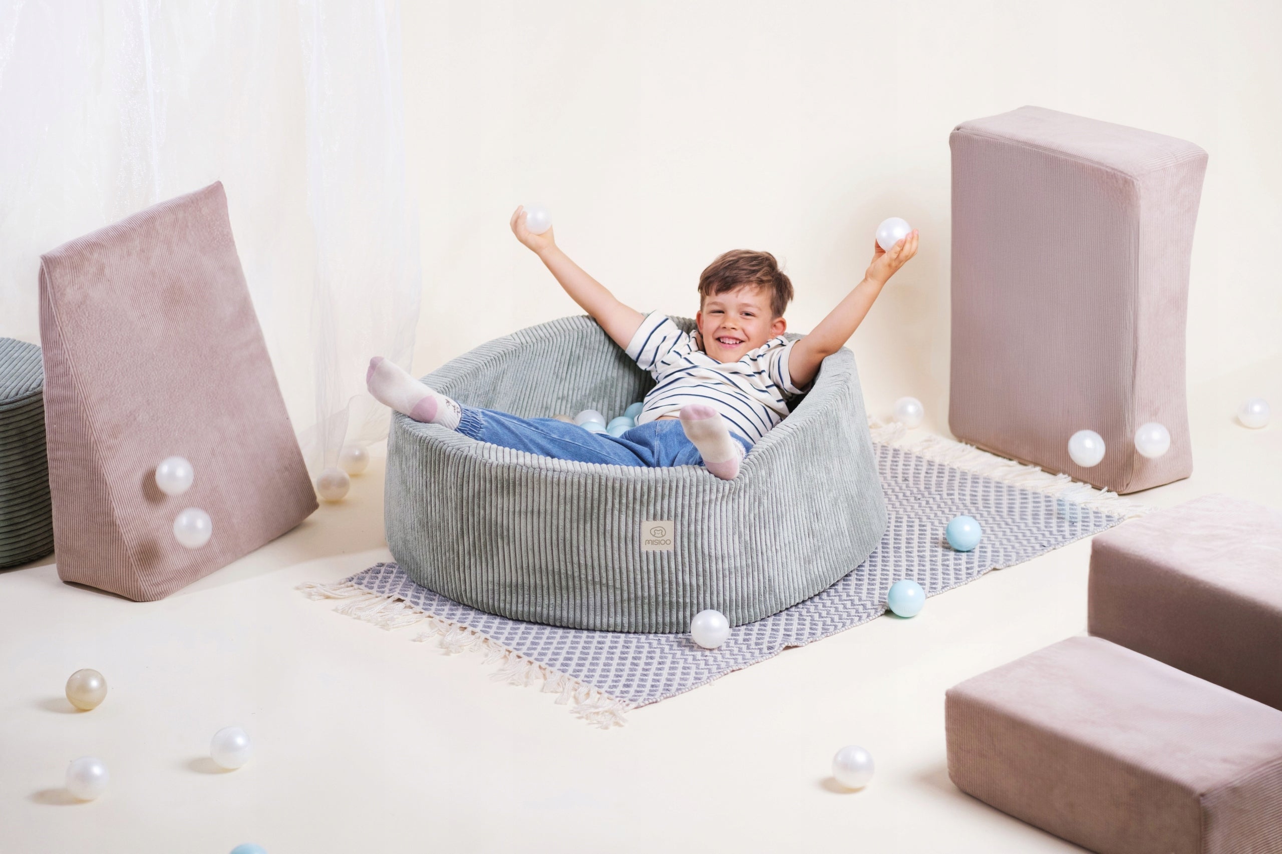 Dry Pool with Balls 90x30 Foam Pool Grey Corduroy 200 balls MISIOO Gender boys girls