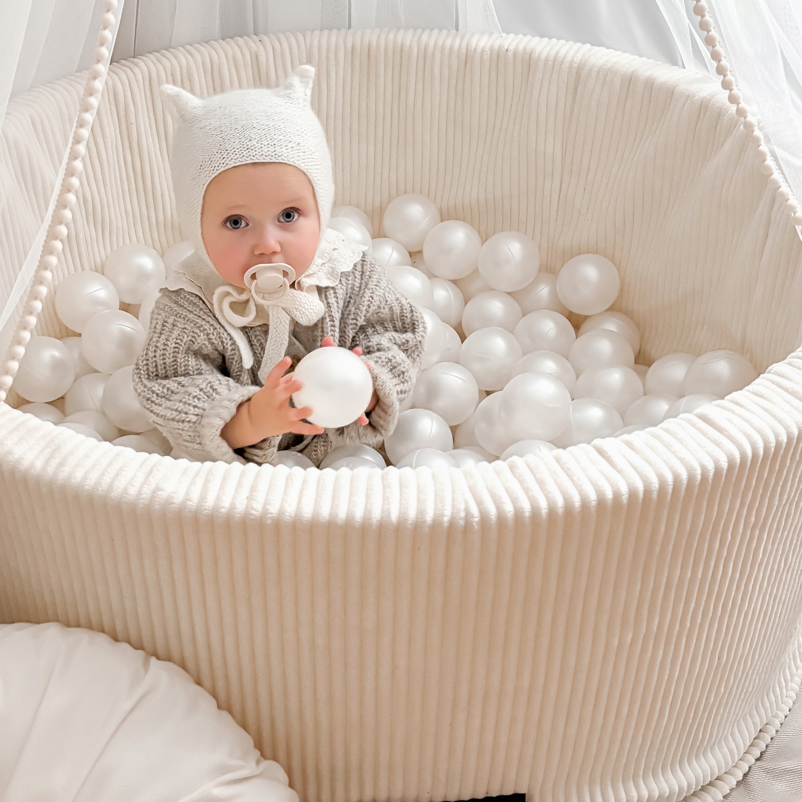 Dry children's pool with balls 90x40 200 balls FREEBIES FLUMI Information regarding product safety and compliance This toy does not provide protection