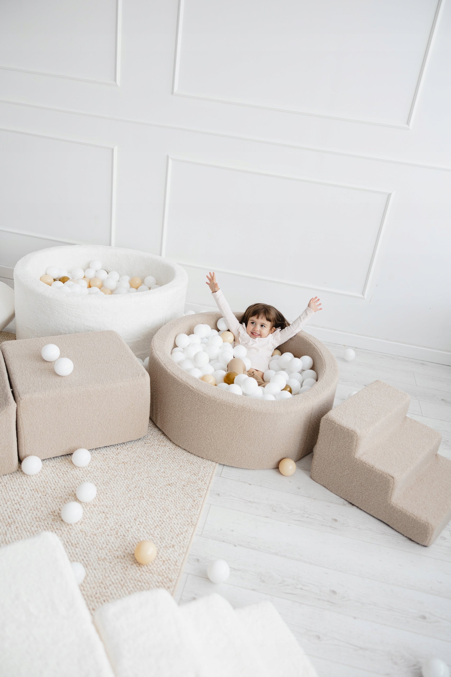 Dry pool with balls 30x90 Boucle beige + 200 balls - ANY MIX Character/Title none