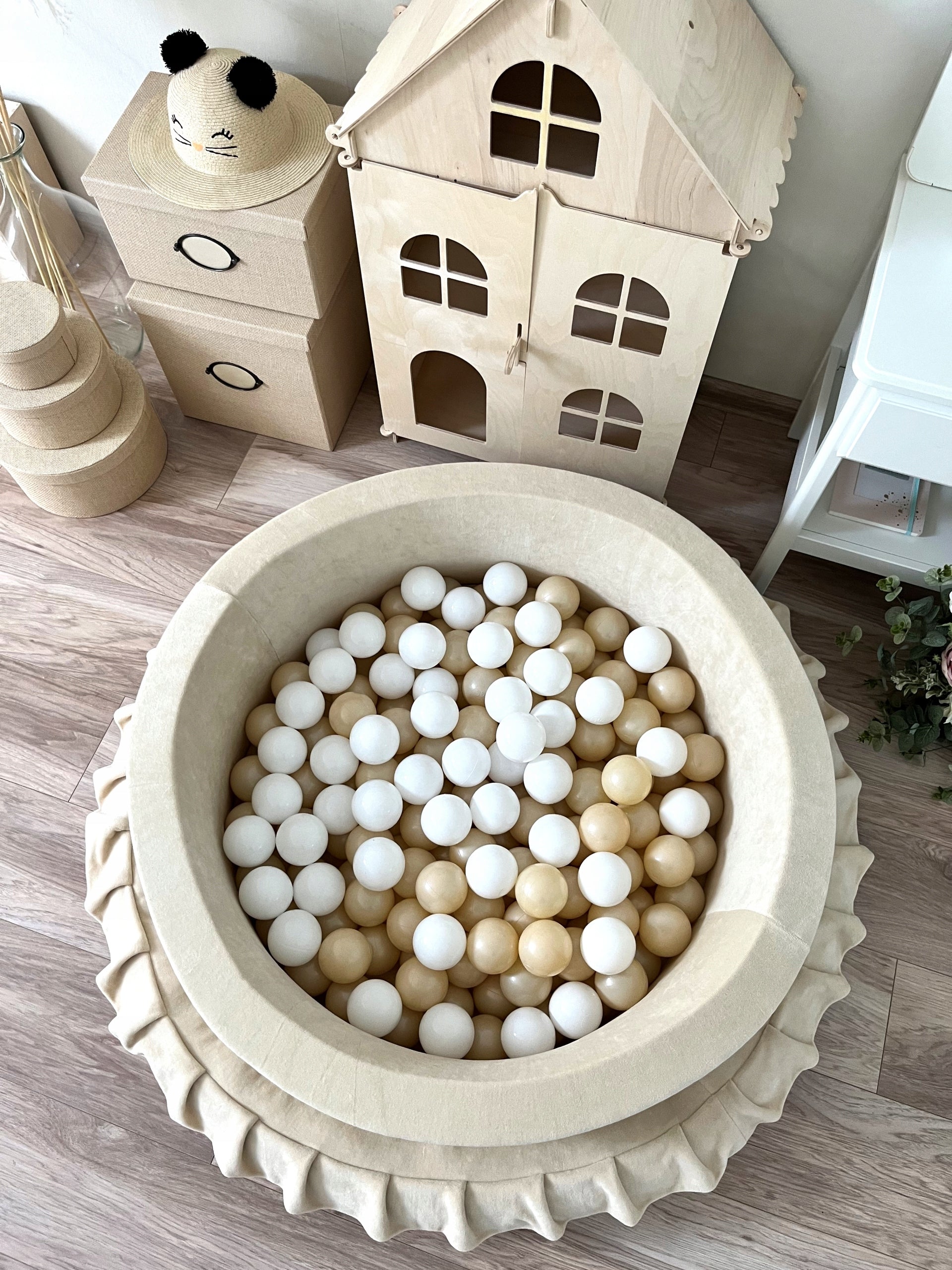 Dry pool with balls 30x90 Velvet Cream 200 balls - ANY MIX Kid's age 6+ months