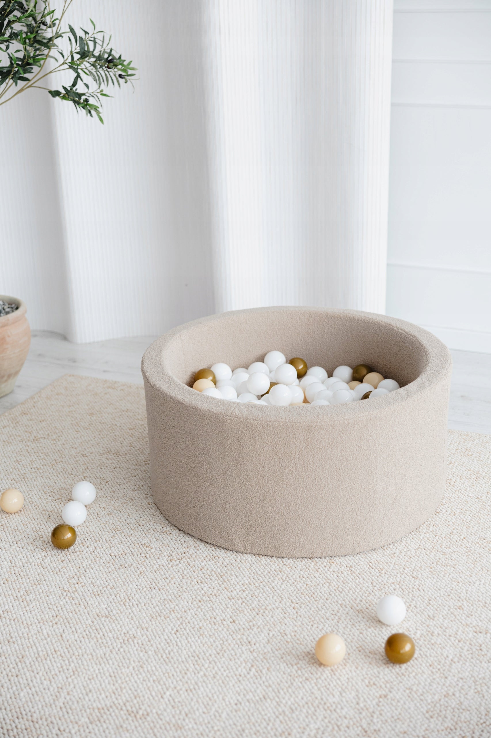 Dry pool with balls 40x90 Boucle beige + 200 balls- ANY MIX Manufacturer code 40boucle-beige/200