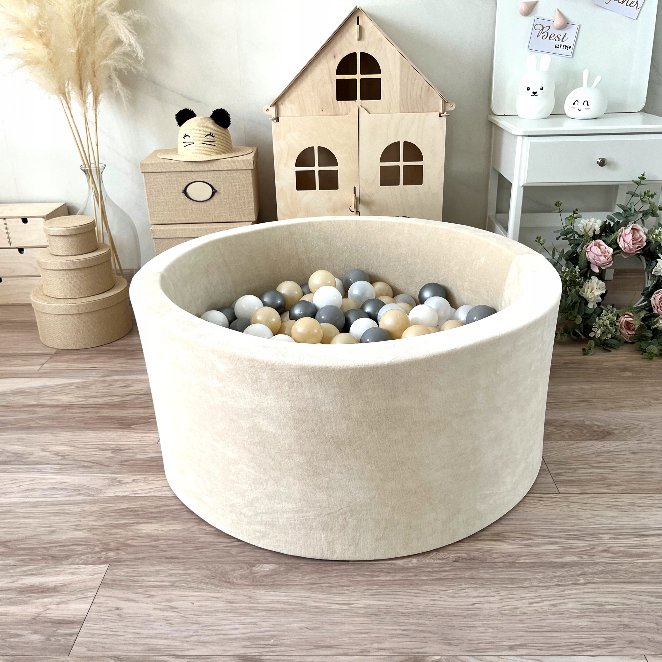 Dry pool with balls 40x90 Velvet Cream 200 balls - ANY MIX Material foam plastic fabric