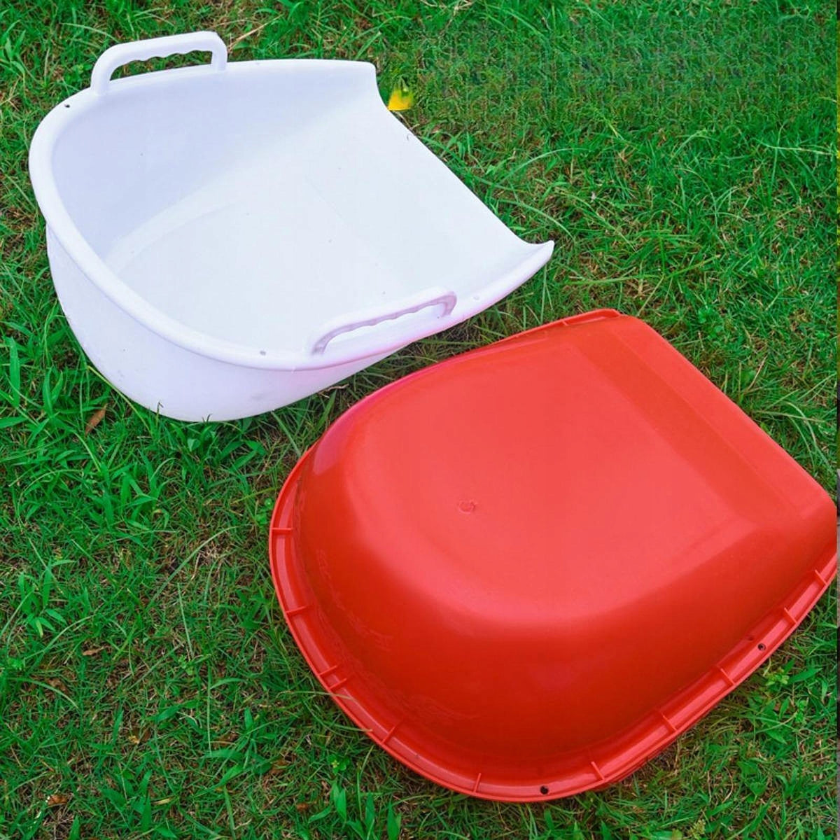 Dust Pan Farm Tool with 4 Holes Reusable Sweeping Supplies Cleaning Dustpan Packaging status original