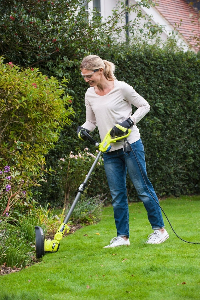 ELECTRIC COMPACT TRIMMER GRASS SCYTHE 600W 30CM RLT6130 RYOBI Brand Ryobi