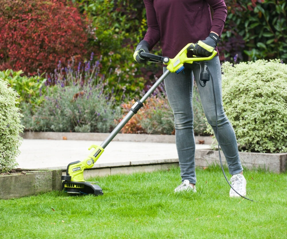 ELECTRIC COMPACT TRIMMER GRASS SCYTHE 600W 30CM RLT6130 RYOBI Engine power 600 W