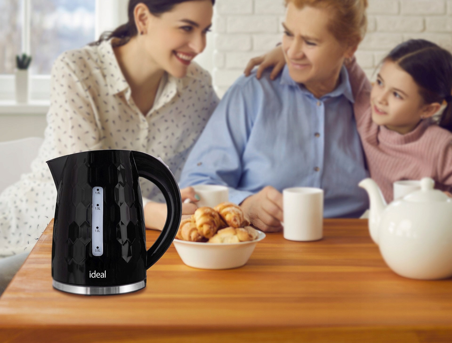 ELECTRIC CORDLESS KETTLE IDEAL QUIET ENERGY EFFICIENT Black 1,8L Brand Eldom