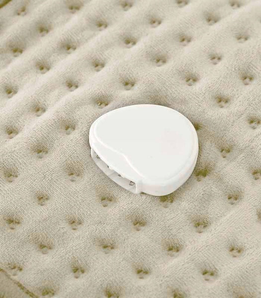 ELECTRIC FOOT WARMER HEATING SHOE SOFT WARM BEIGE WITH FUR Batteries included no