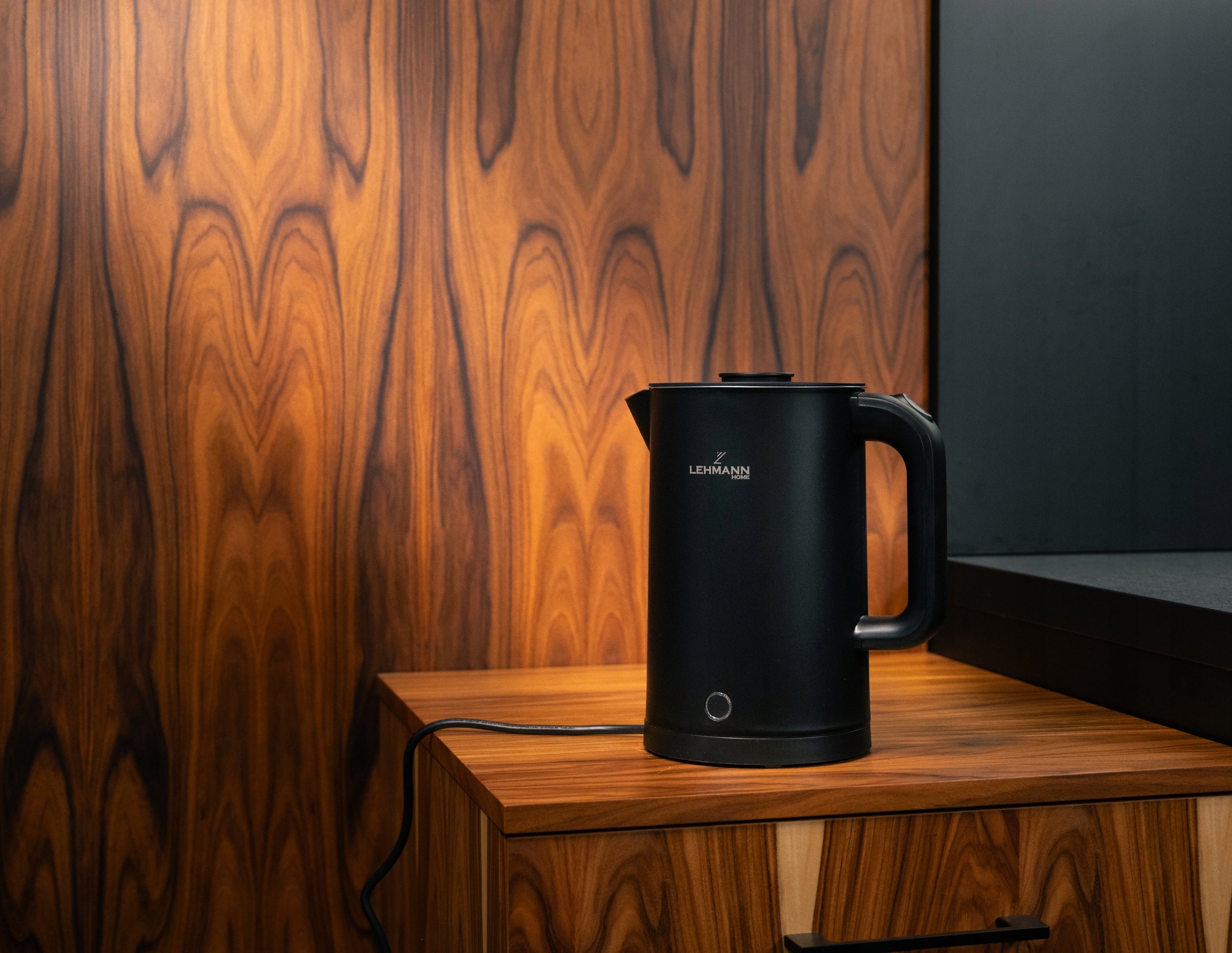 ELECTRIC KETTLE CORDLESS STRONG 2200W BLACK STEEL LARGE QUIET 1,7 Dominant color black