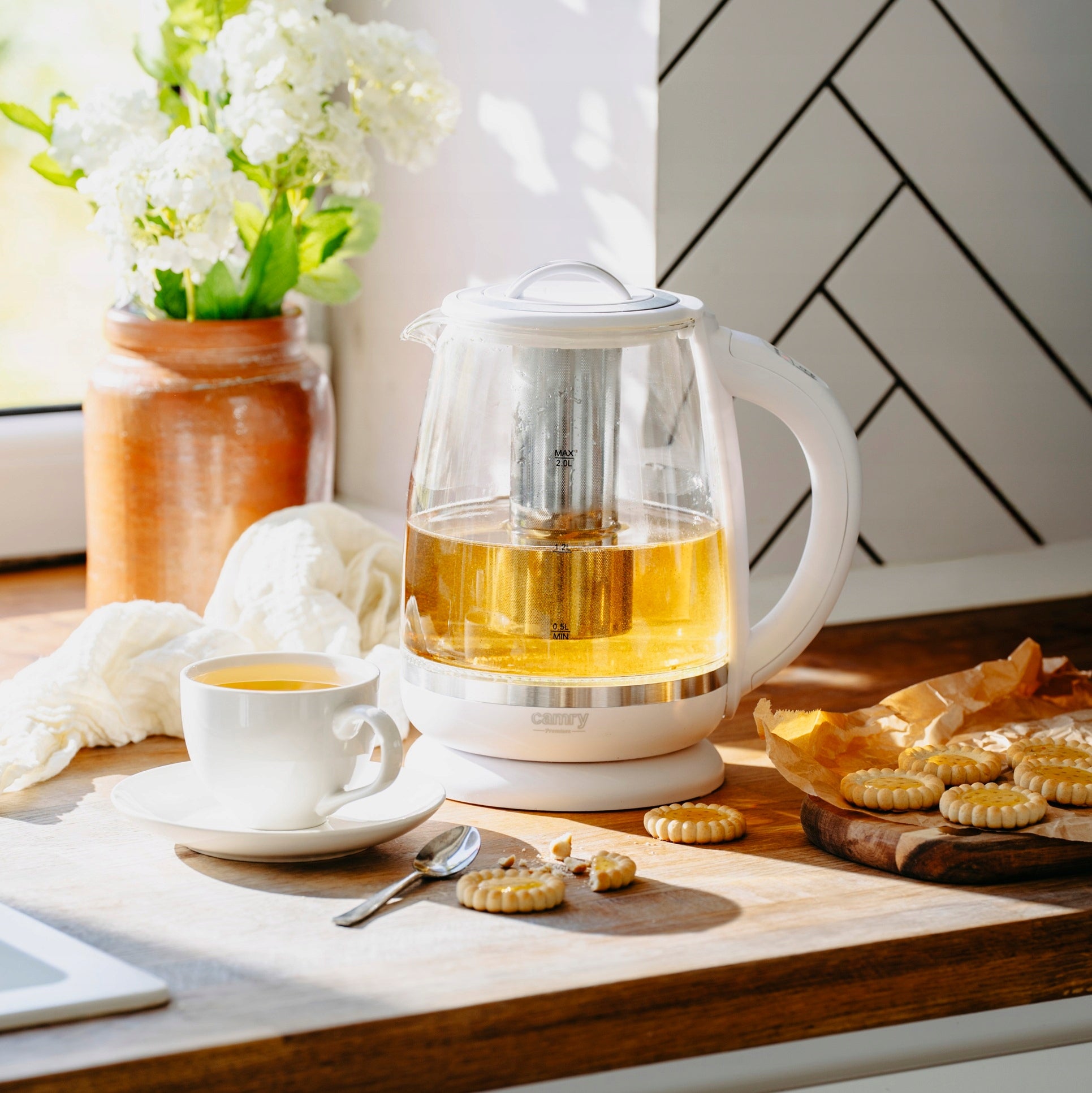 ELECTRIC KETTLE GLASS WIRELESS TEMP ADJUSTMENT LED INFUSER 2L Brand Camry