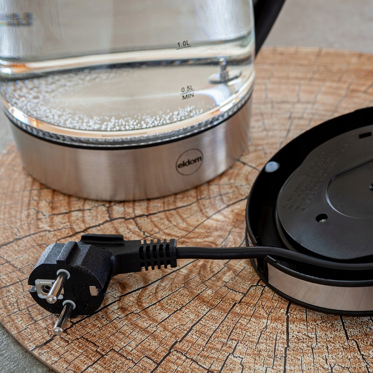 ELECTRIC KETTLE WITH TEMPERATURE CONTROL 1,8L WIRELESS 2200W Capacity 1.8 l