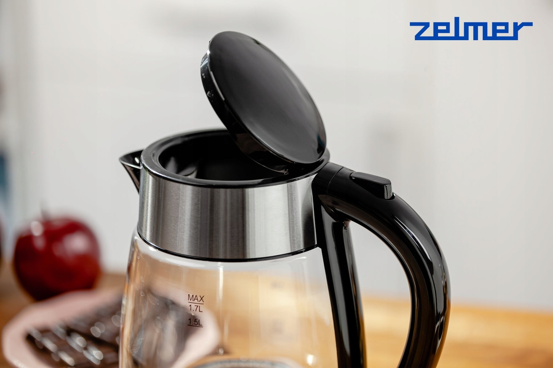 ELECTRIC KETTLE ZELMER WIRELESS WITH BACKLIGHT FILTER 1,7L 2200W Power 2200 W
