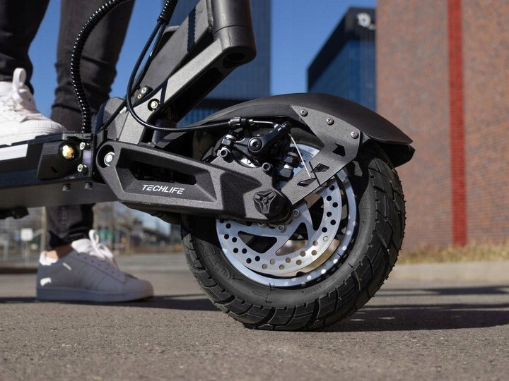 ELECTRIC SCOOTER TECHLIFE Q3 RS V2 + REMOTE CONTROL FOR VMAX | 70KM RANGE Color black