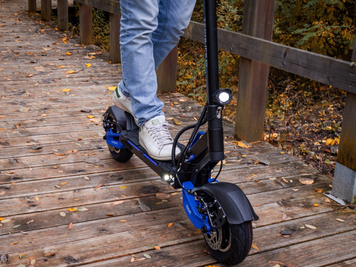 ELECTRIC SCOOTER TECHLIFE Q4 V2 2x1365W RANGE 75KM + REMOTE CONTROL VMAX Weight 27.5 kg