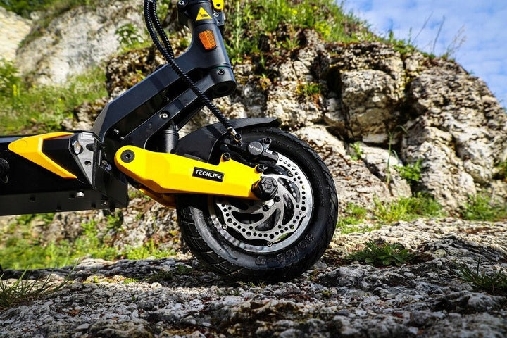 ELECTRIC SCOOTER TECHLIFE Q5 RSX V3 2026 3000W REMOTE CONTROL 30AH RANGE 100KM Weight 30 kg