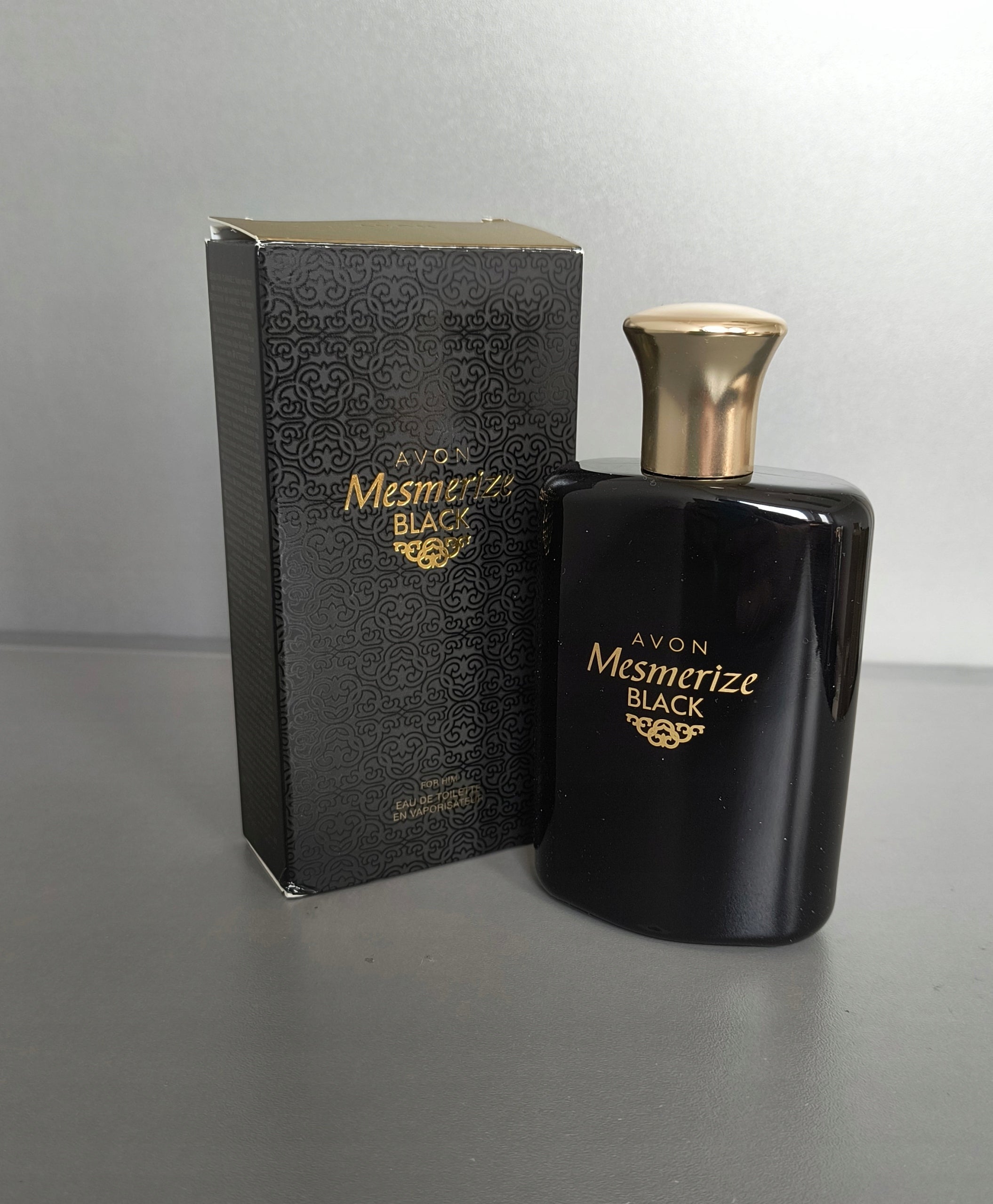 Eau de toilette Mesmerize Black Him Avon