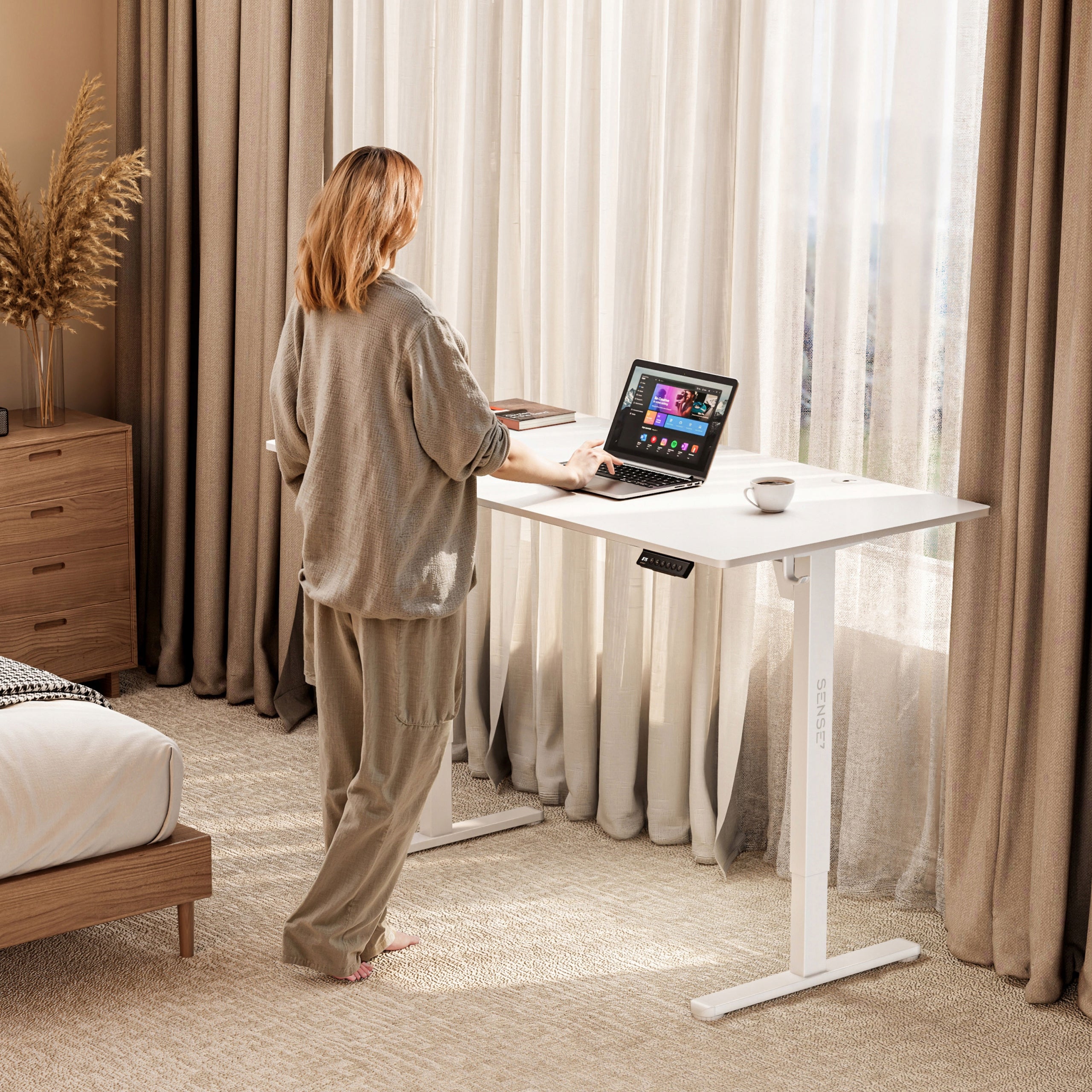 Electric Desk Adjustable 140x70cm Height Adjustment 72-118cm SENSE7 EAN (GTIN) 5902659847003