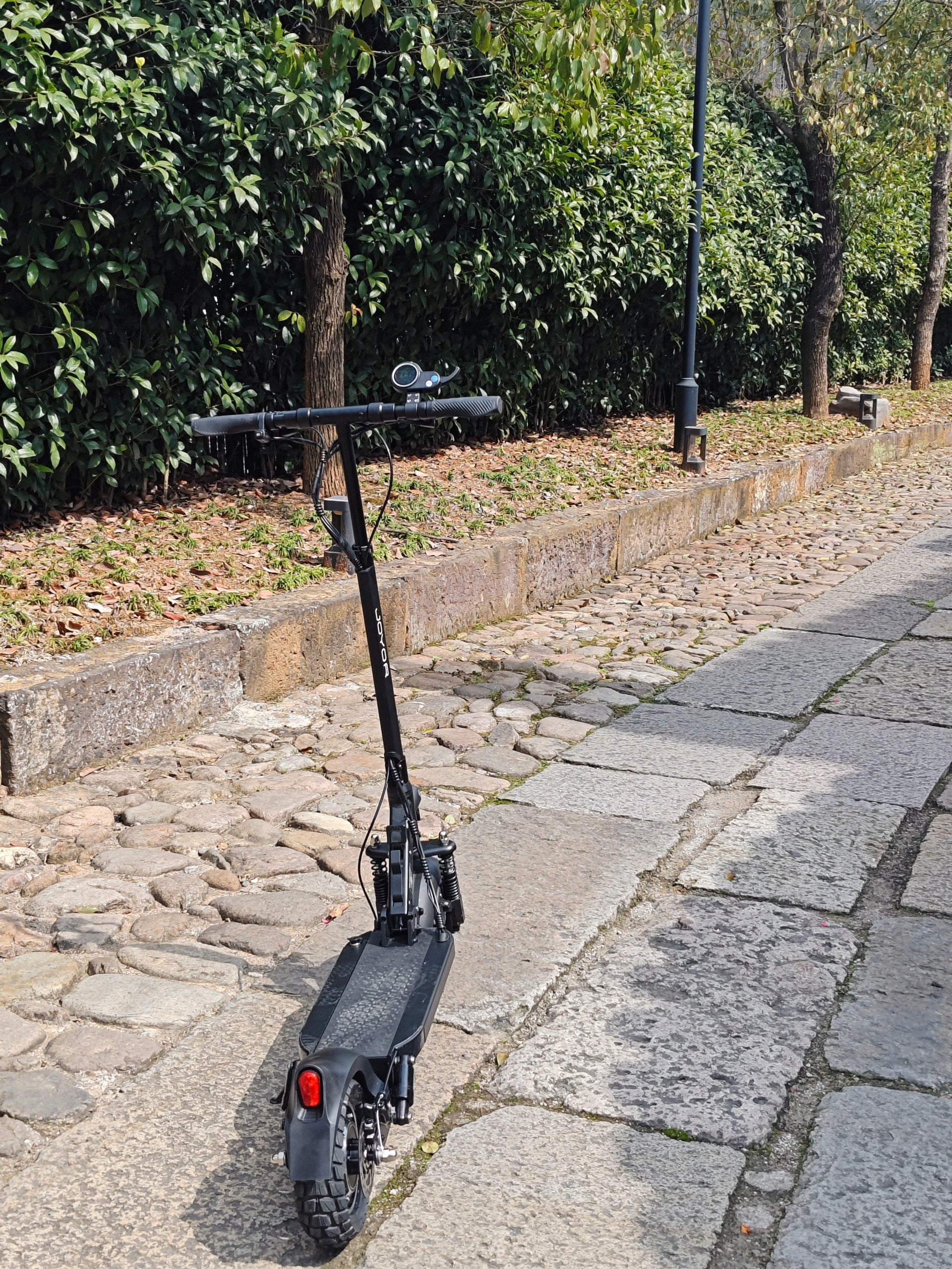 Electric Scooter Joyor Y8-S ABE 500W 48V 26Ah 20km/h 100km Range 10" Tires Range 100 km
