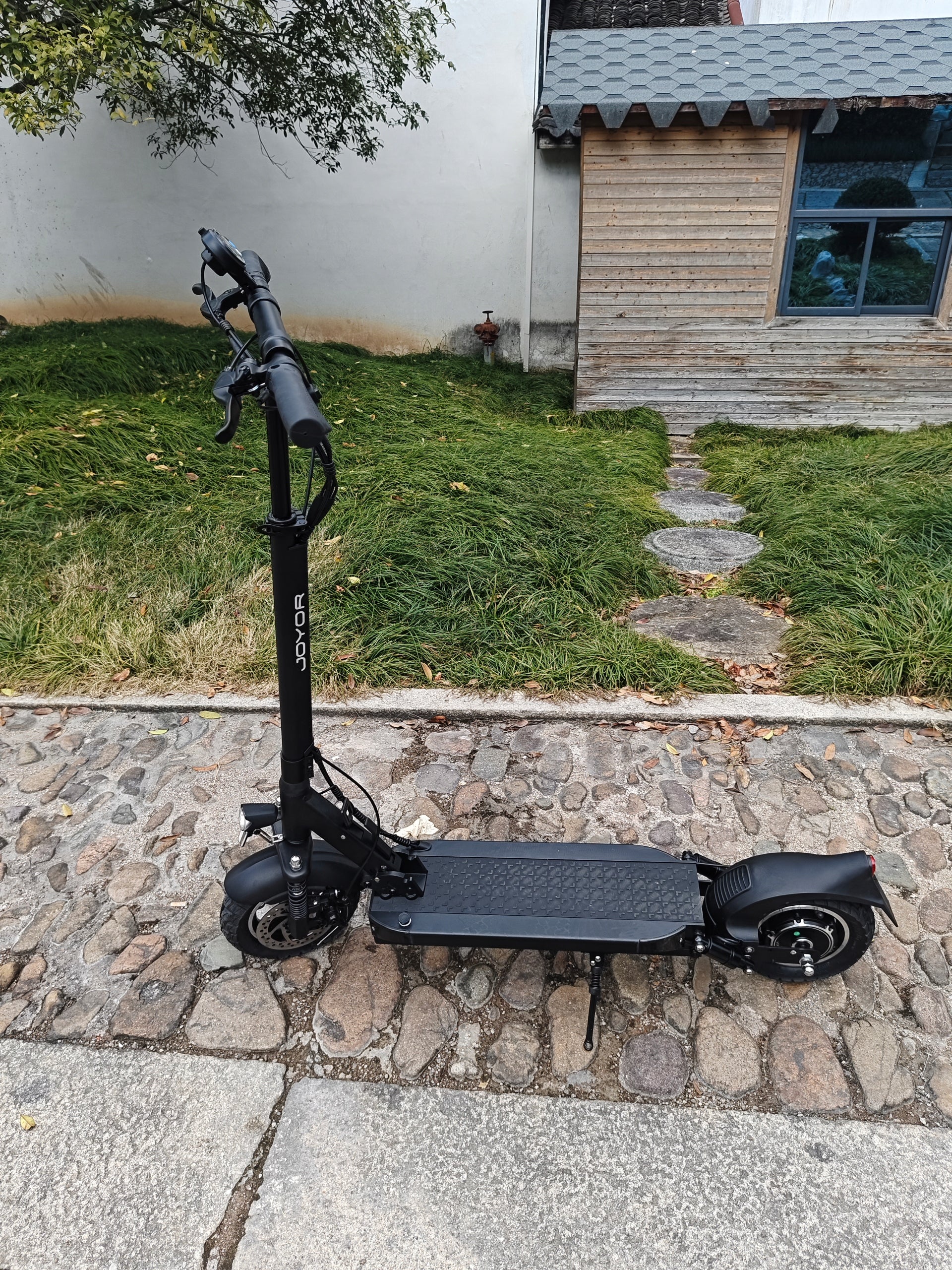 Electric Scooter Joyor Y8-S ABE 500W 48V 26Ah 20km/h 100km Range 10" Tires Shock absorption front and rear