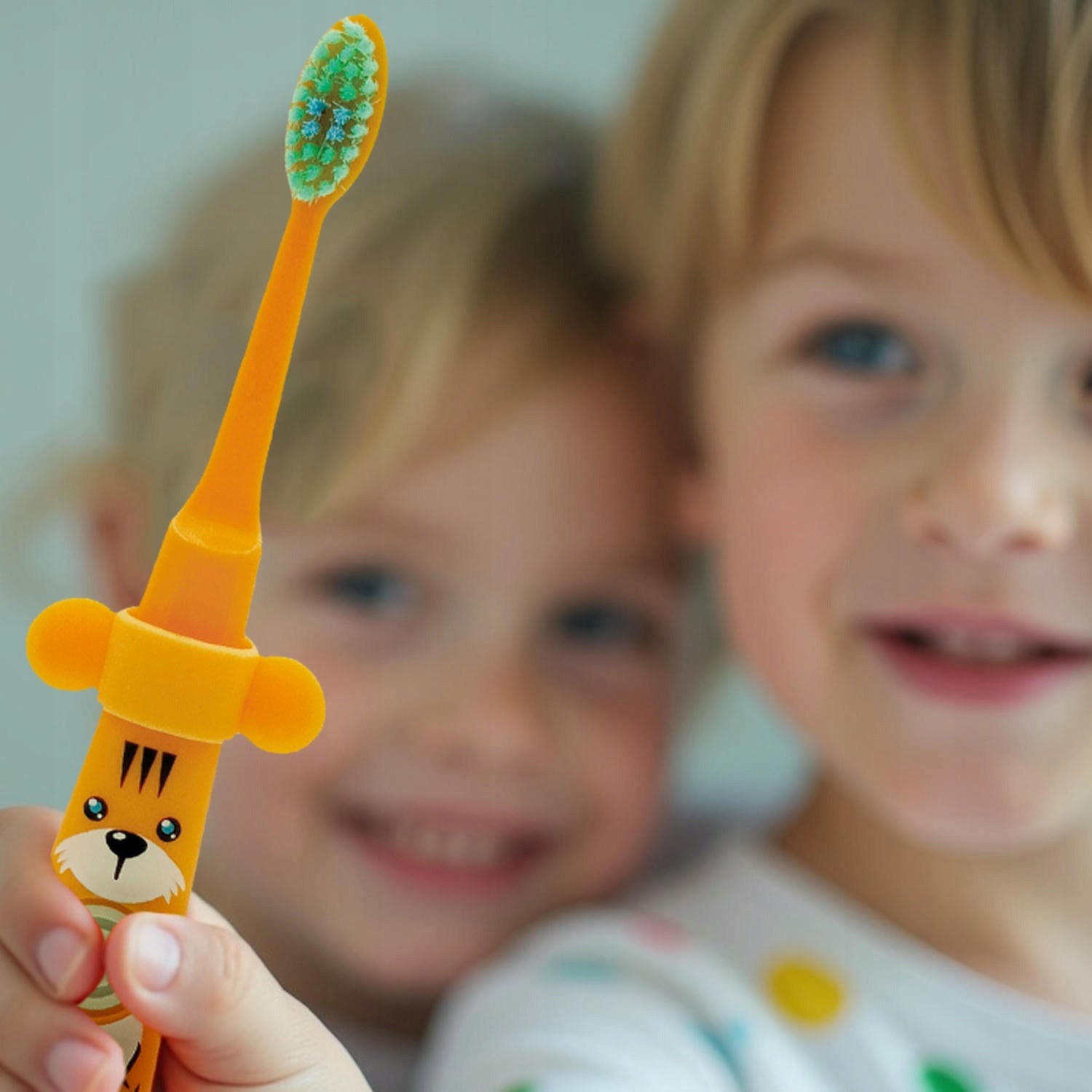 Electric Sonic Toothbrush for Children 3-12 Years + 2 Tips Medical device no