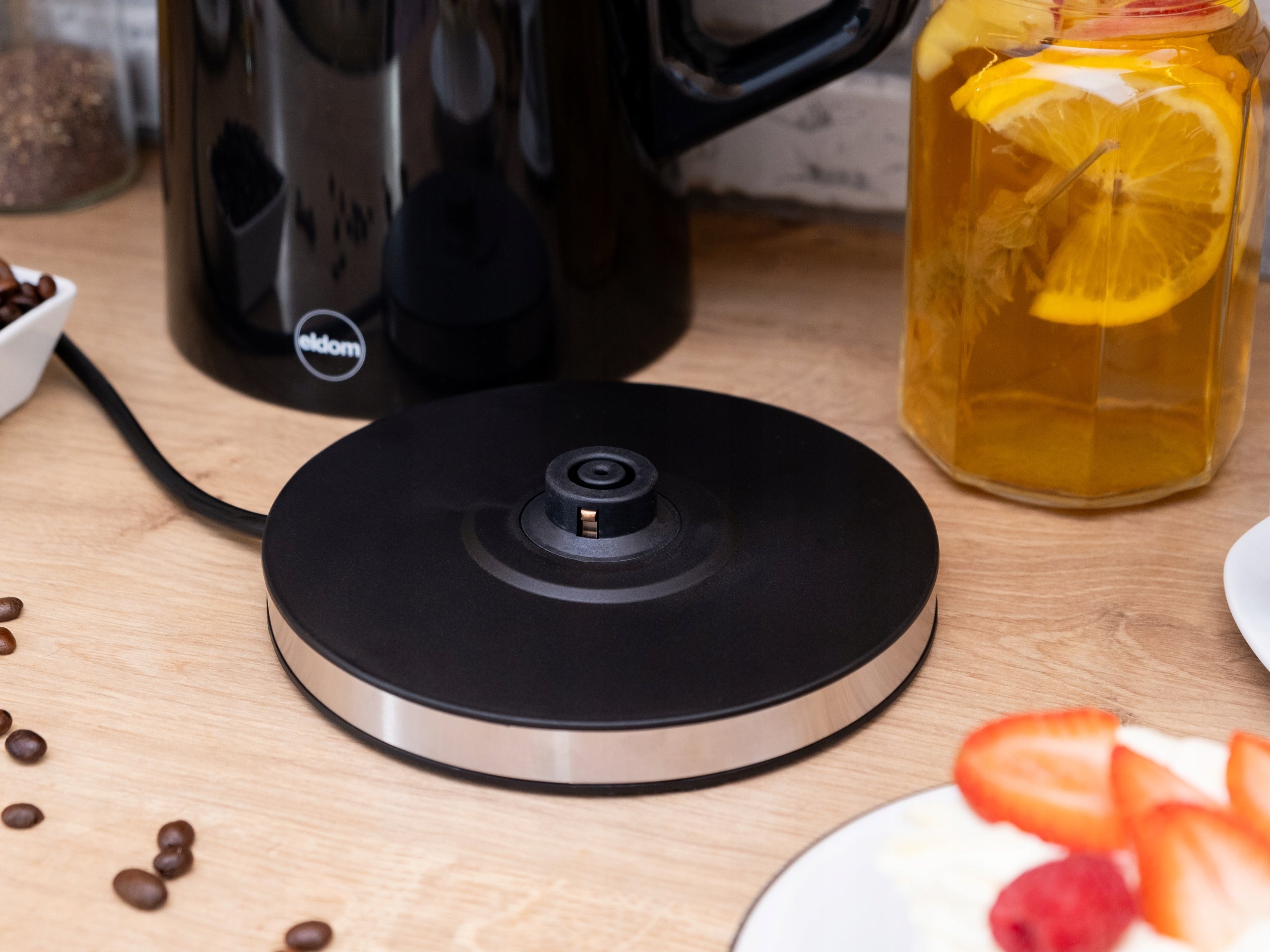 Electric kettle Eldom C540 2200 W 1,7 l black Capacity 1.7 l