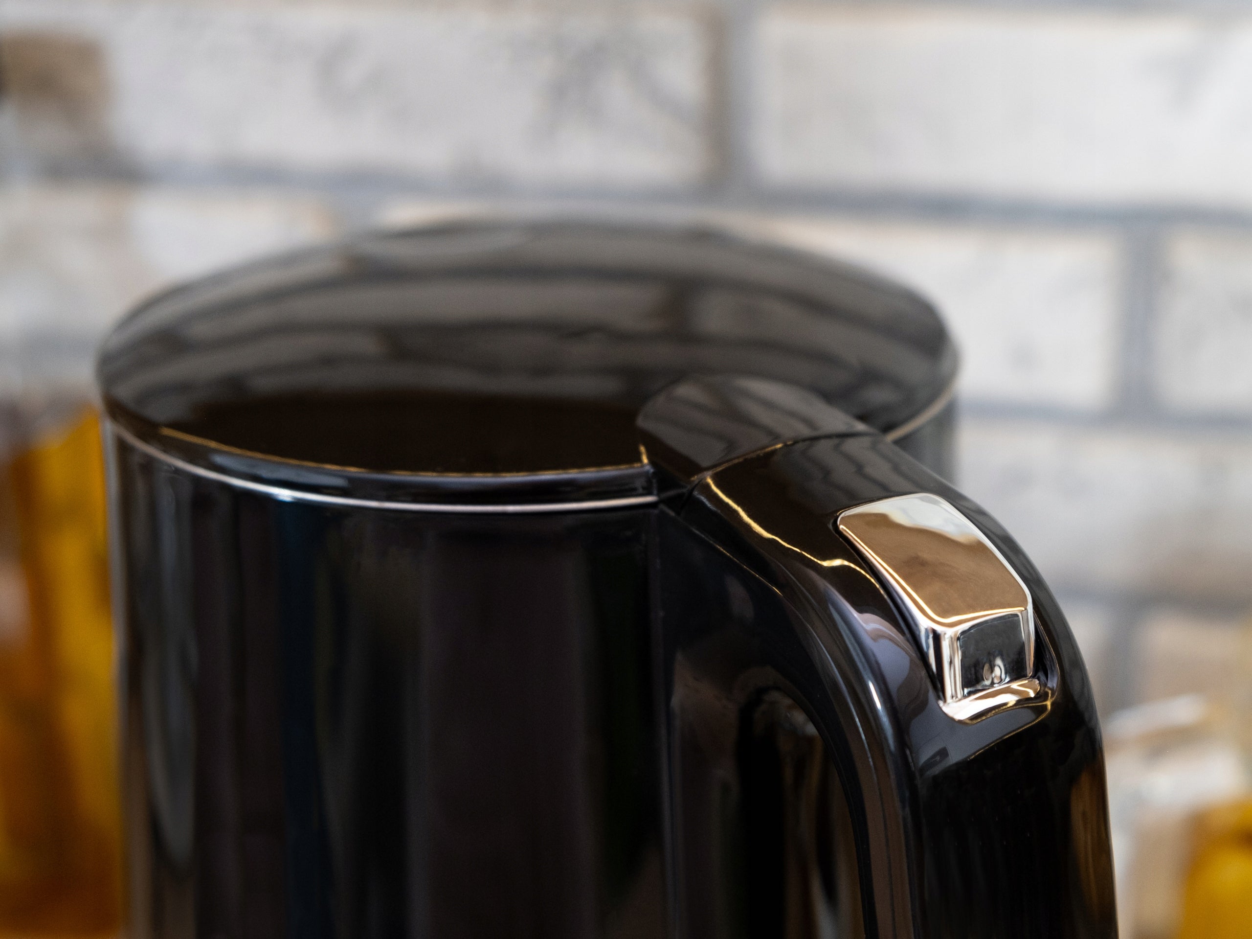 Electric kettle Eldom C540 2200 W 1,7 l black Packaging status original