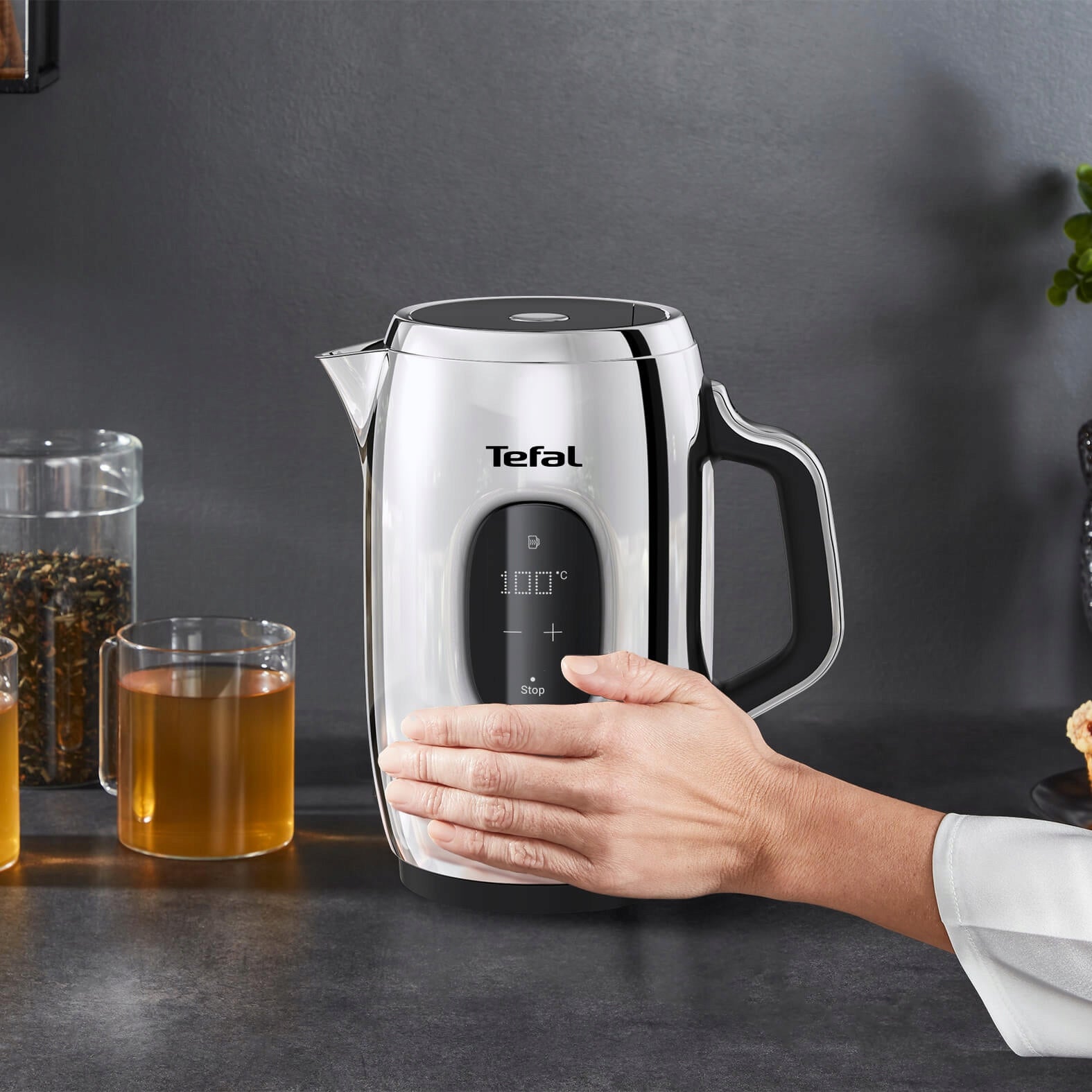 Electric kettle TEFAL Majestuo KI883D10 2400W 1,5l touchscreen display Model Majestuo