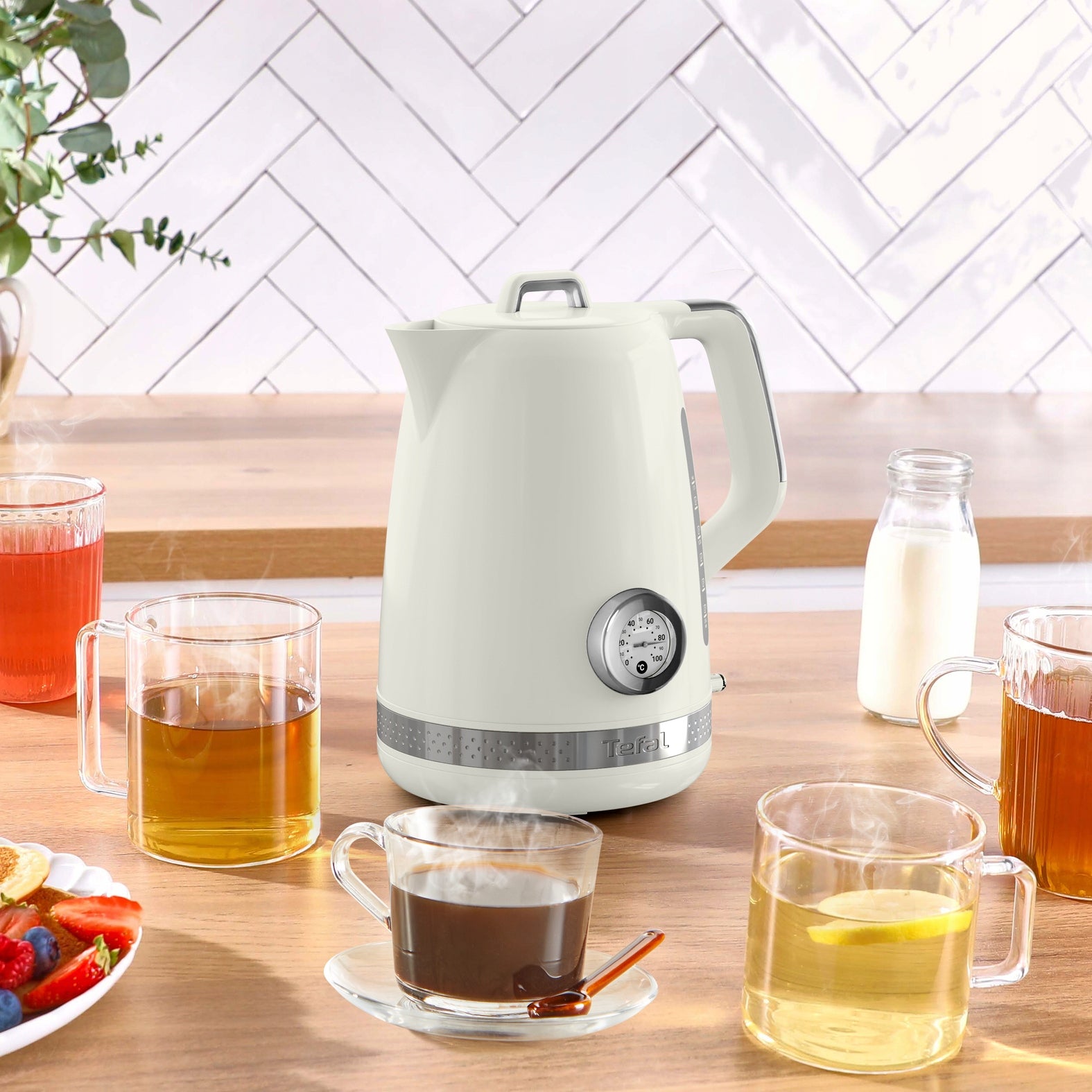 Electric kettle TEFAL Soleil KO355A wireless 2400W 1,7l Model KO355AE0