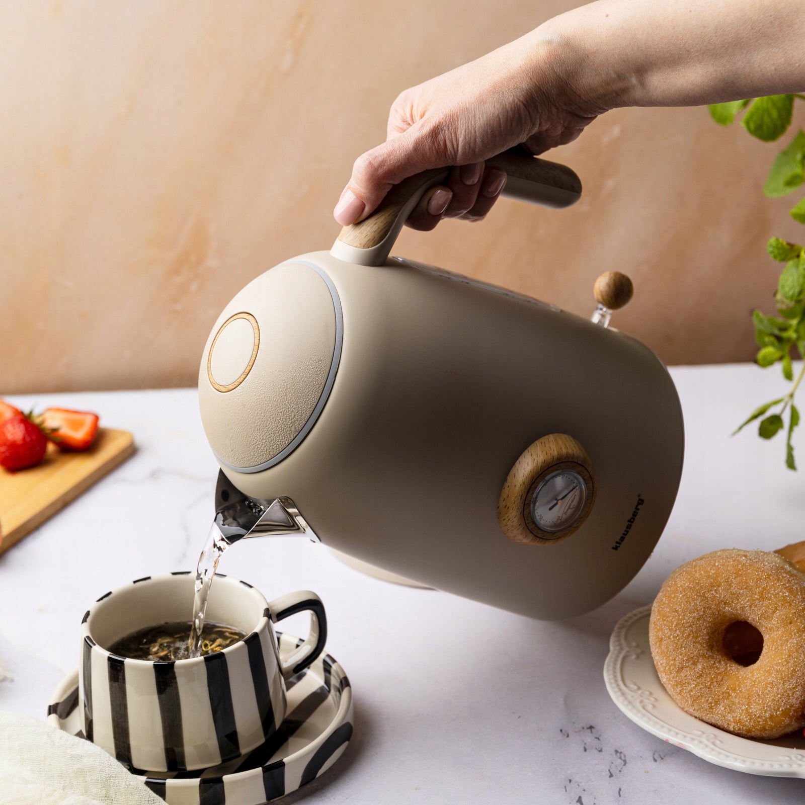 Electric kettle Wireless 1.7L steel 304 retro Thermometer Klausberg Packaging status original
